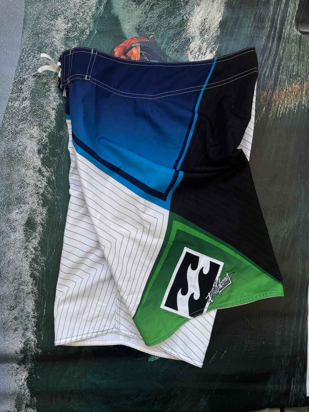 Y2K Billabong Andy Irons signature boardshorts waist 30 — vintage surf collector piece — Backwash VTG