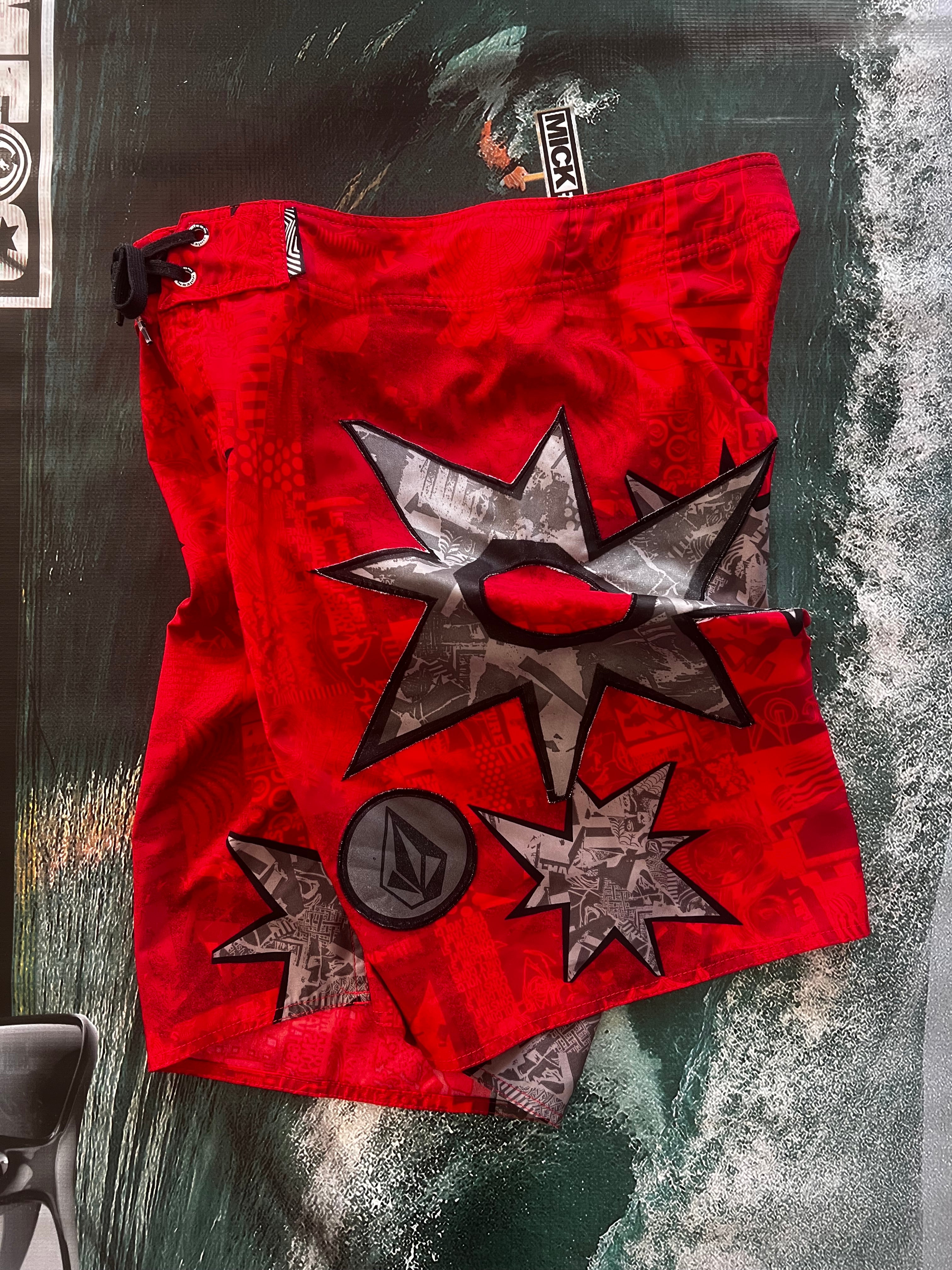 Y2K Volcom Bruce Irons Boardshorts (34)