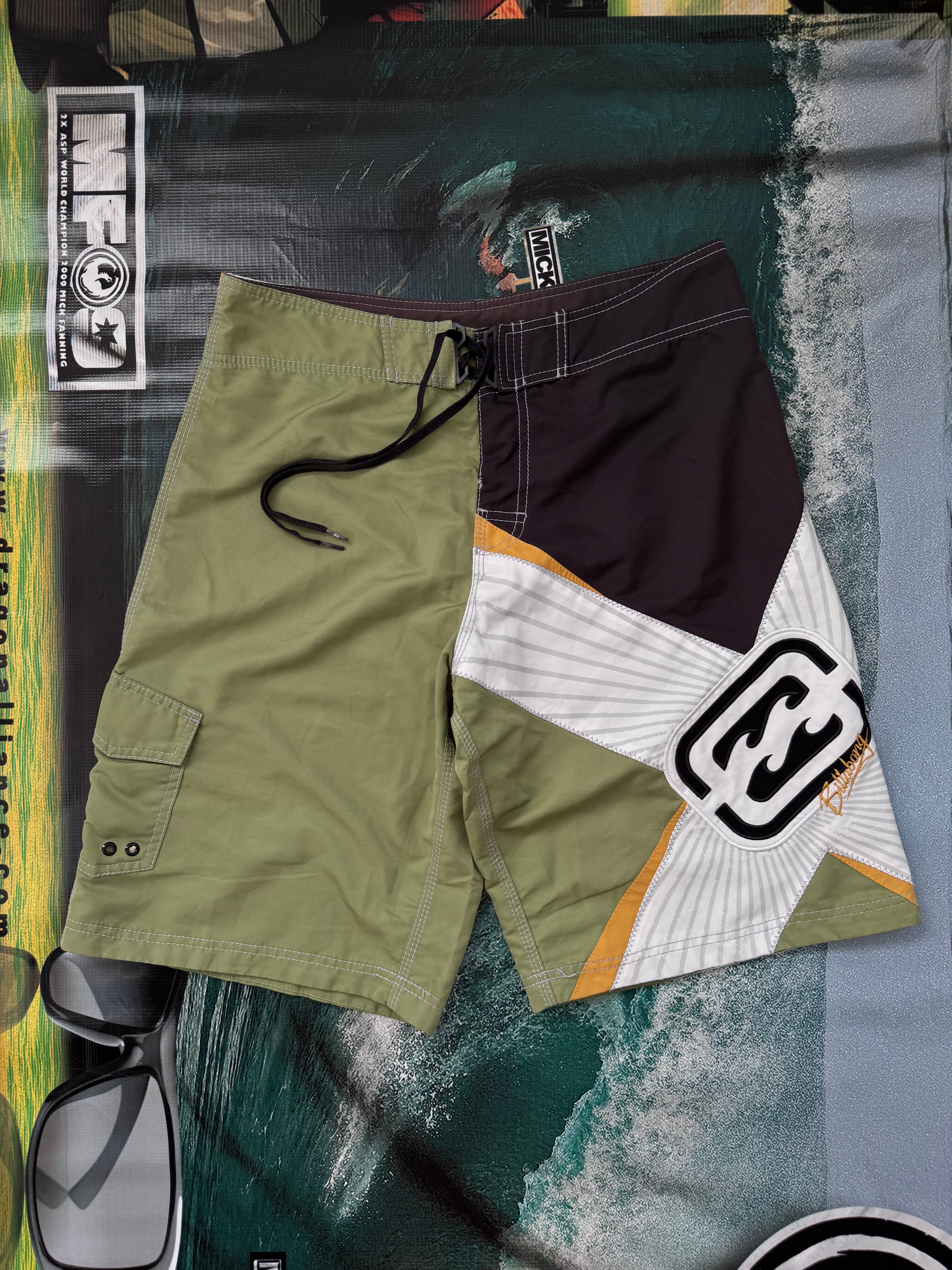Y2K Billabong boardshorts green/white size 34 – front view