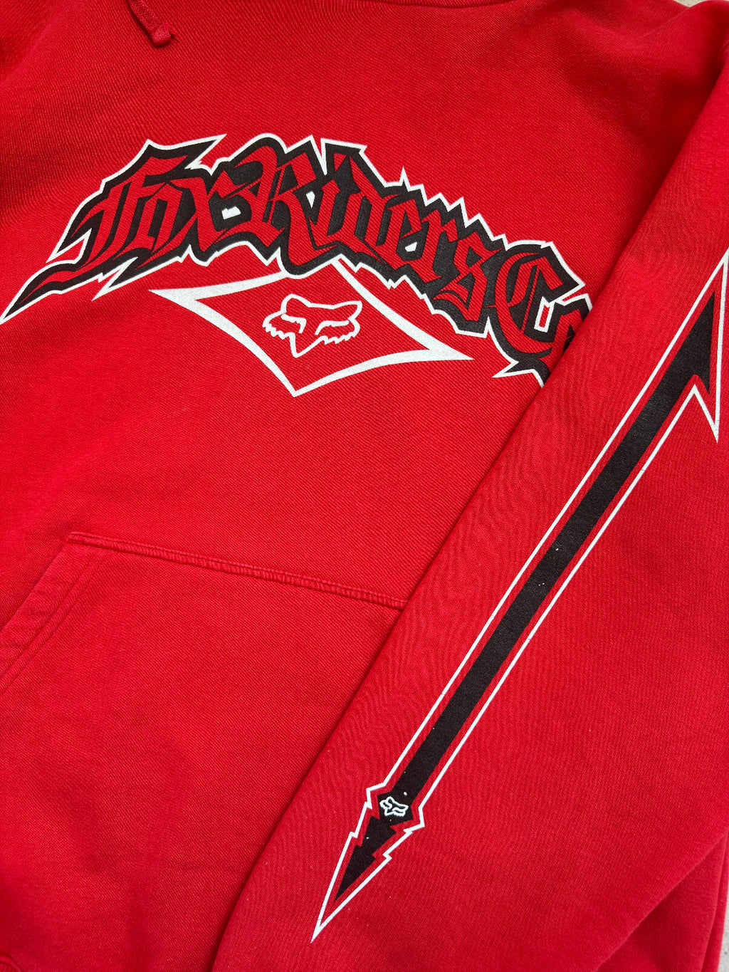 Y2K Fox Racing sweatshirt in red, size M, vintage streetwear - label detail