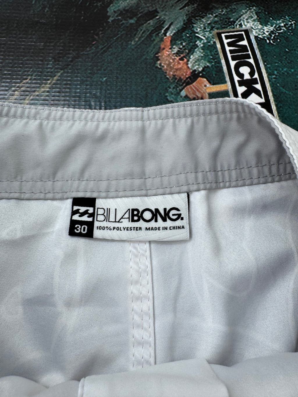 Y2K Billabong boardshorts white size 30 – close-up