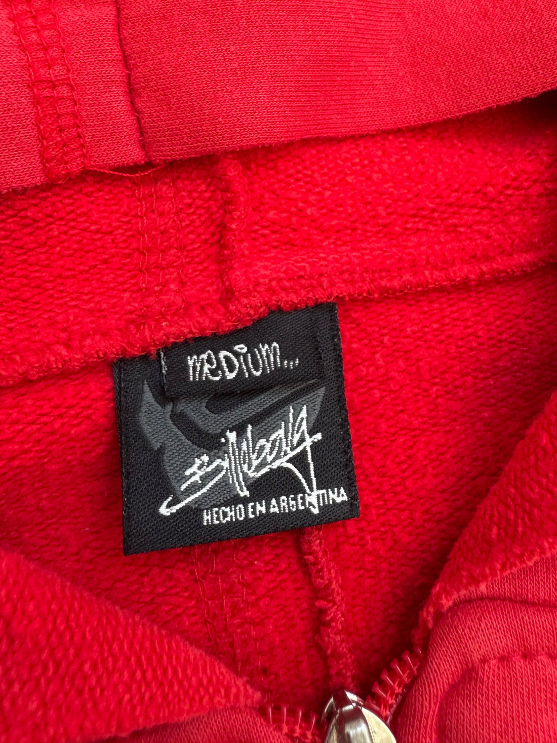 Vintage Y2K Billabong surf sweatshirt, red - logo detail