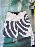 Y2K Quiksilver Kelly Slater boardshorts white/black size 28 – front view