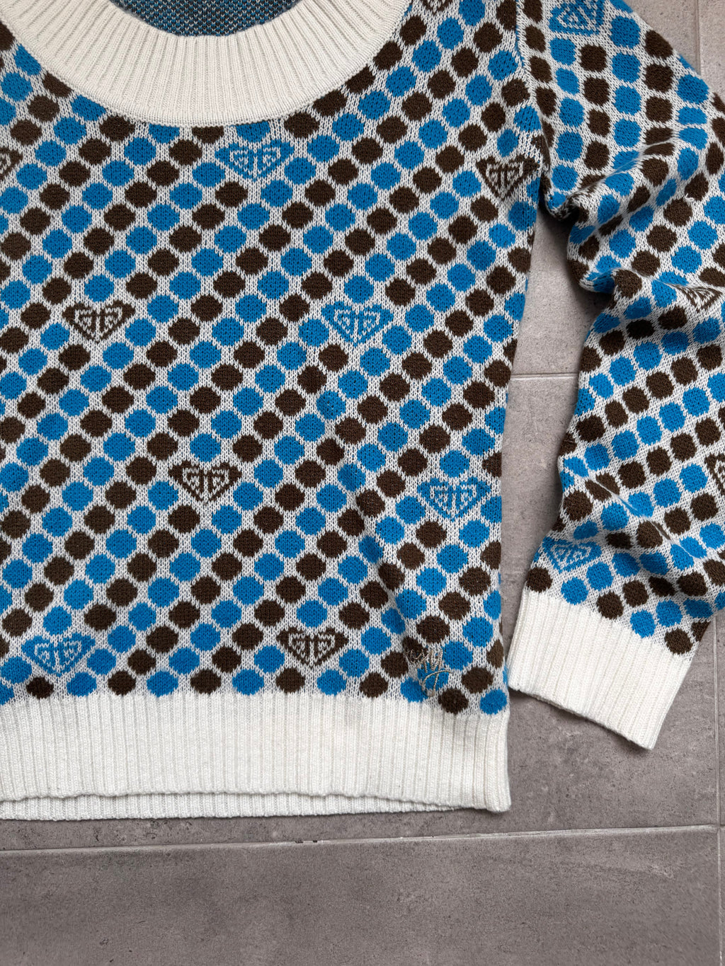 Vintage Y2K Roxy knit sweatshirt, knit pattern detail