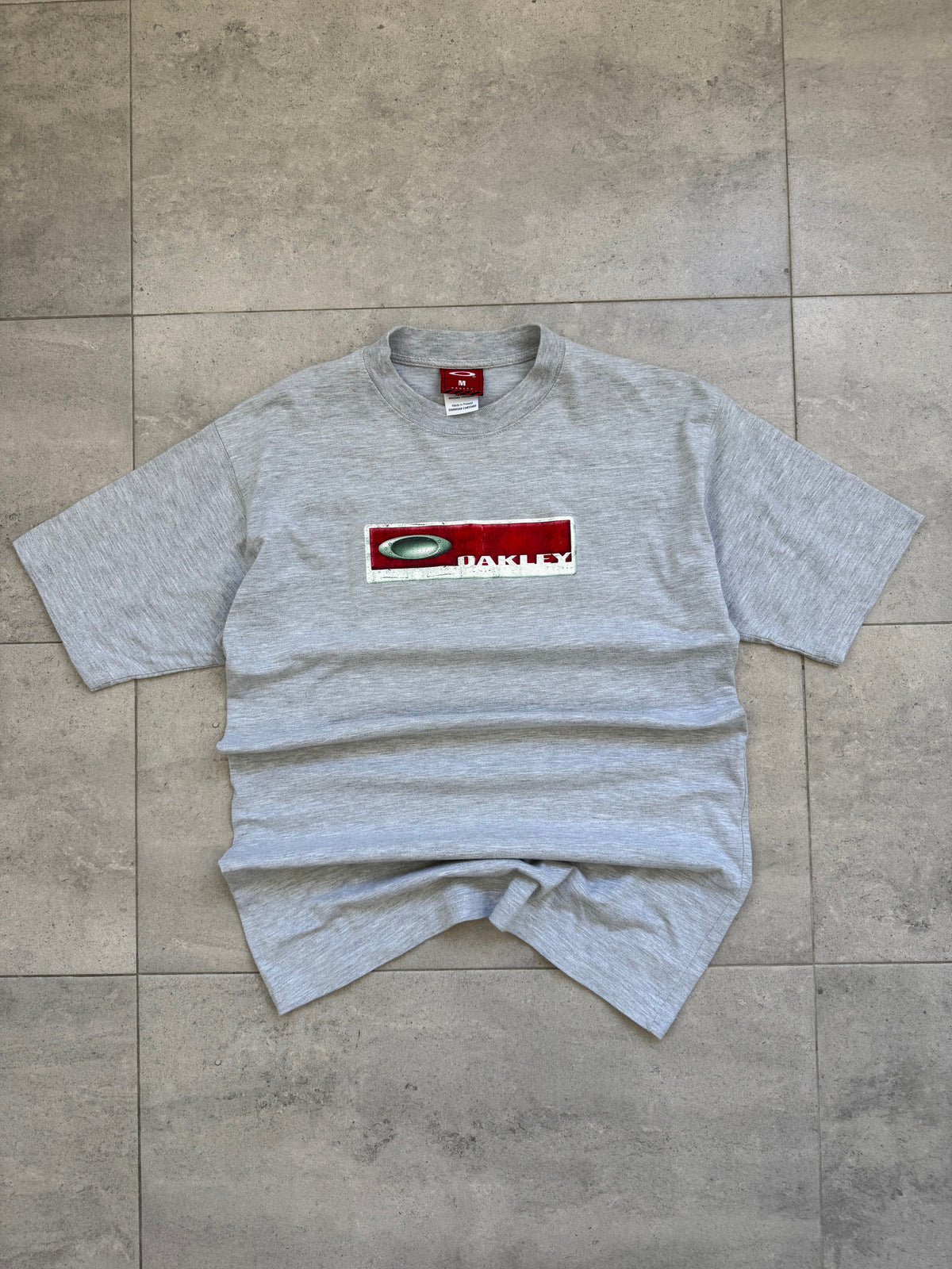 Vintage Y2K Oakley t-shirt, grey, size M - front