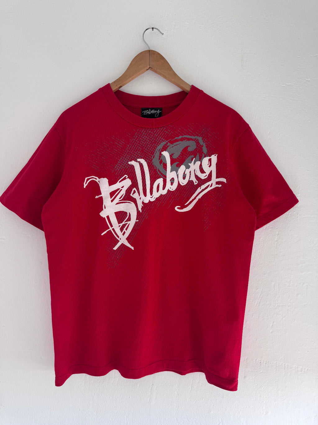 Y2K Billabong t-shirt red size L – front view