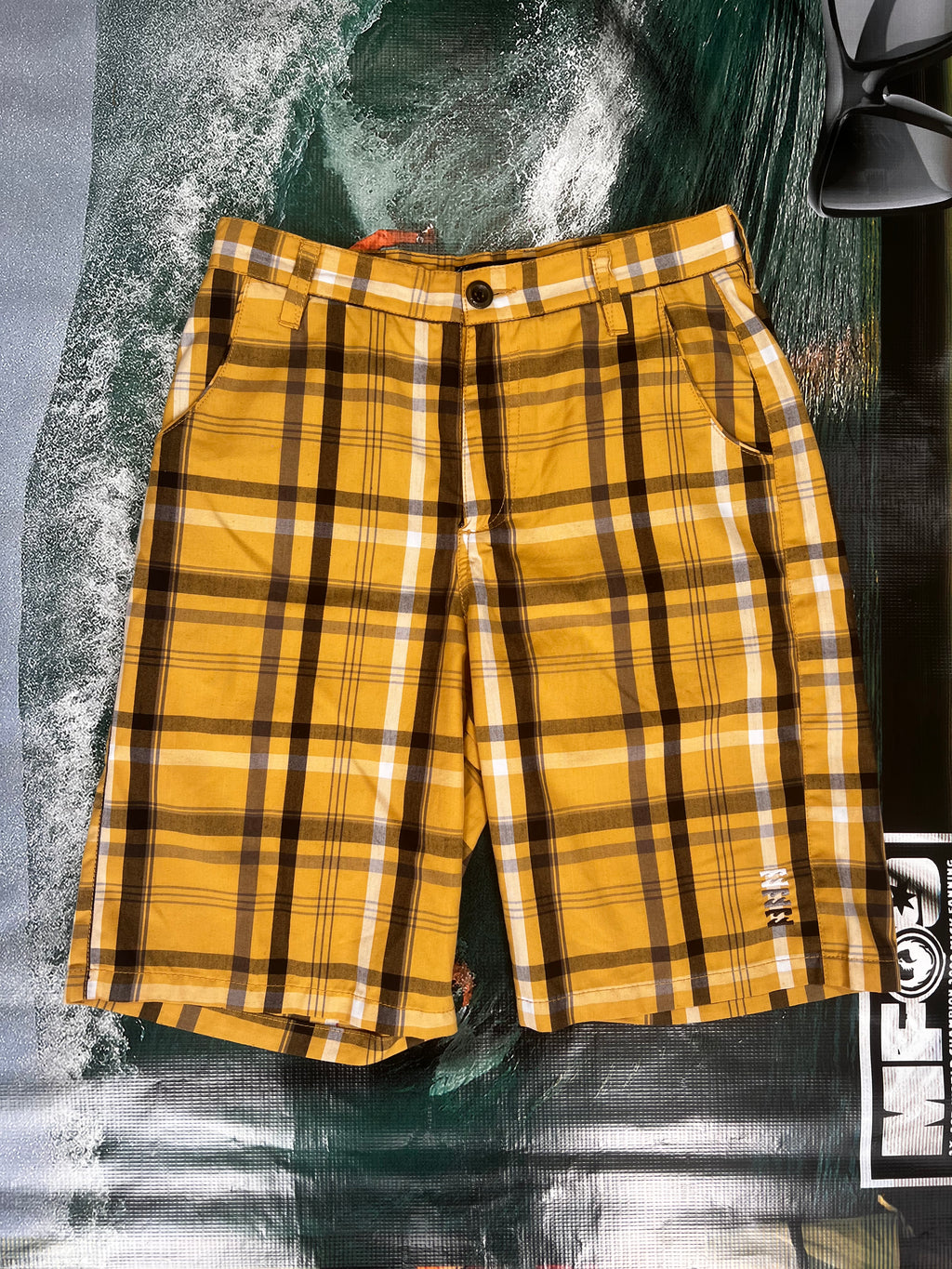 Y2K Billabong Plaid Shorts Yellow Check (30)