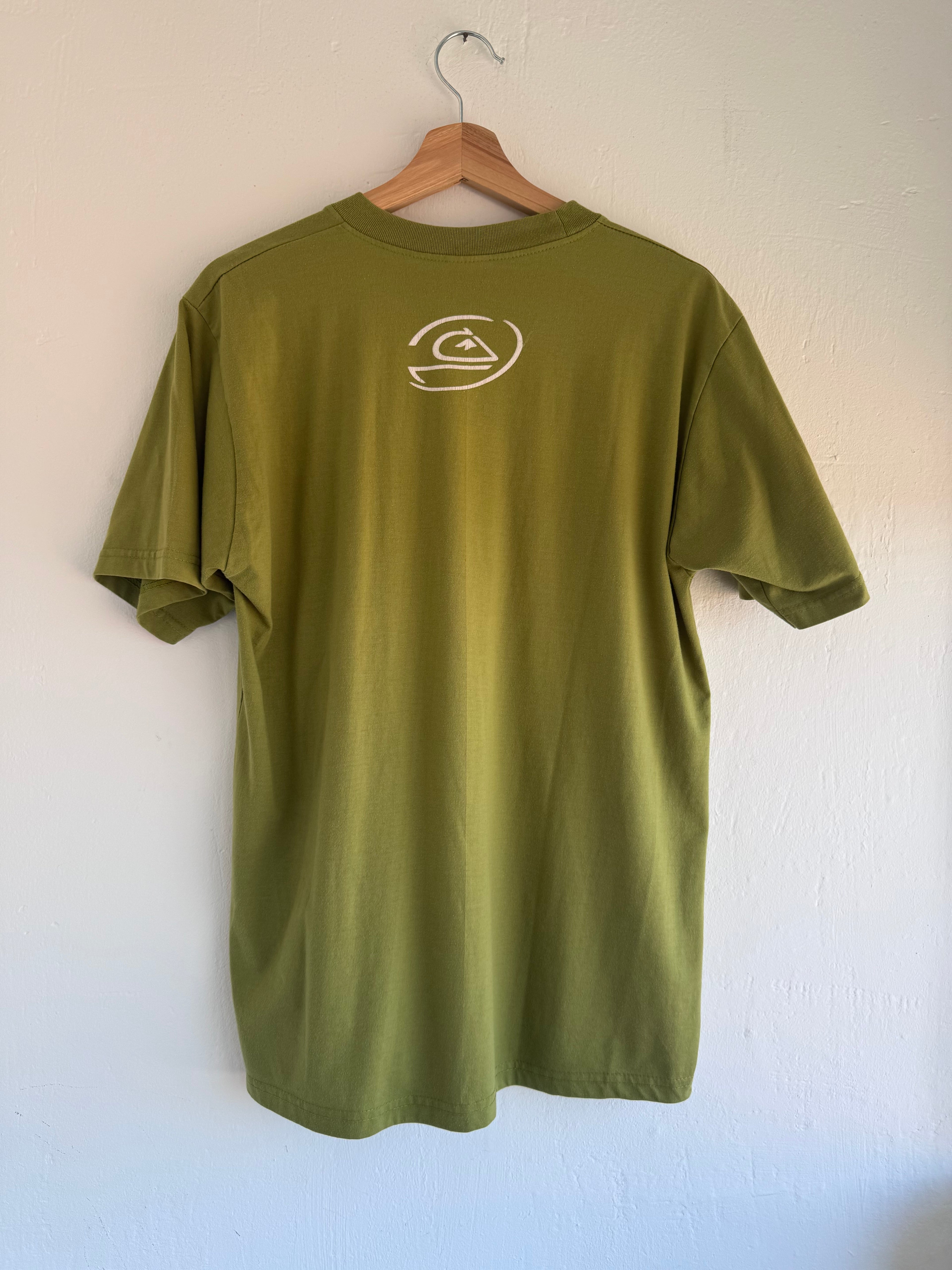 90s Quiksilver t-shirt green size L – back view