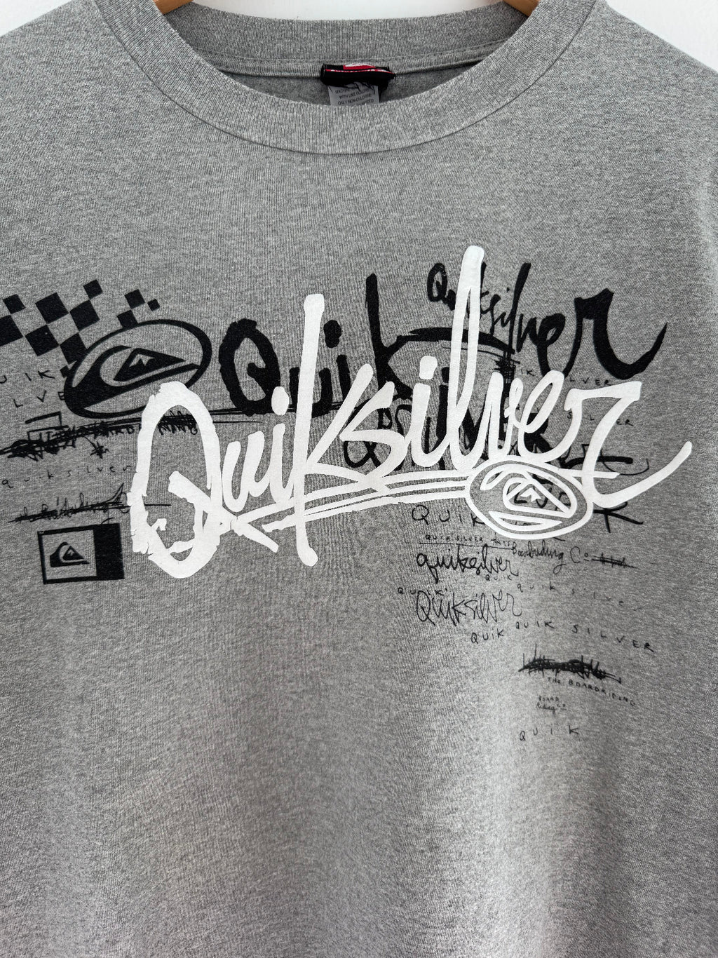 Y2K Quiksilver t-shirt grey size L – back view