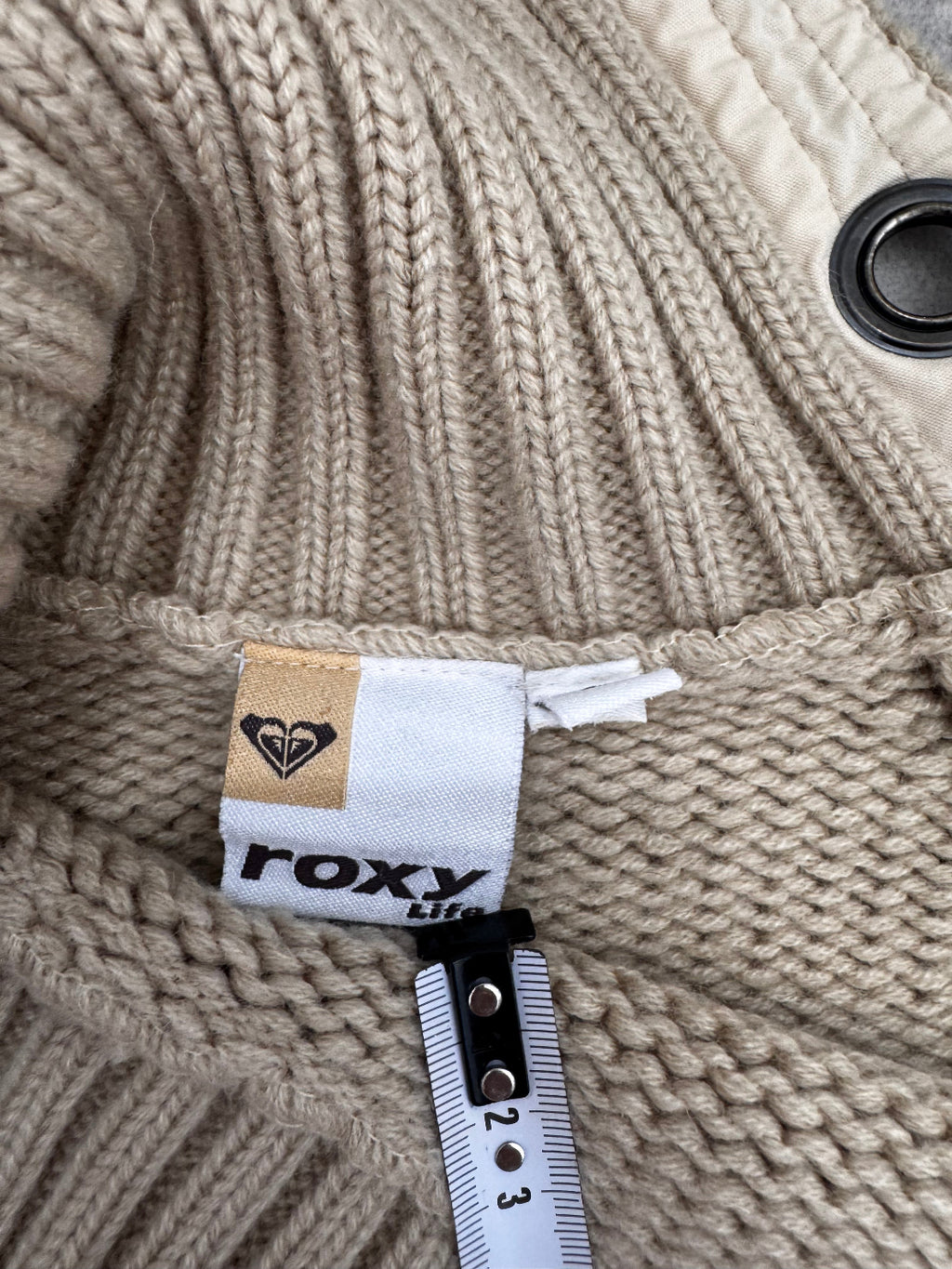 Vintage Y2K Roxy knit sweatshirt in beige, flat lay