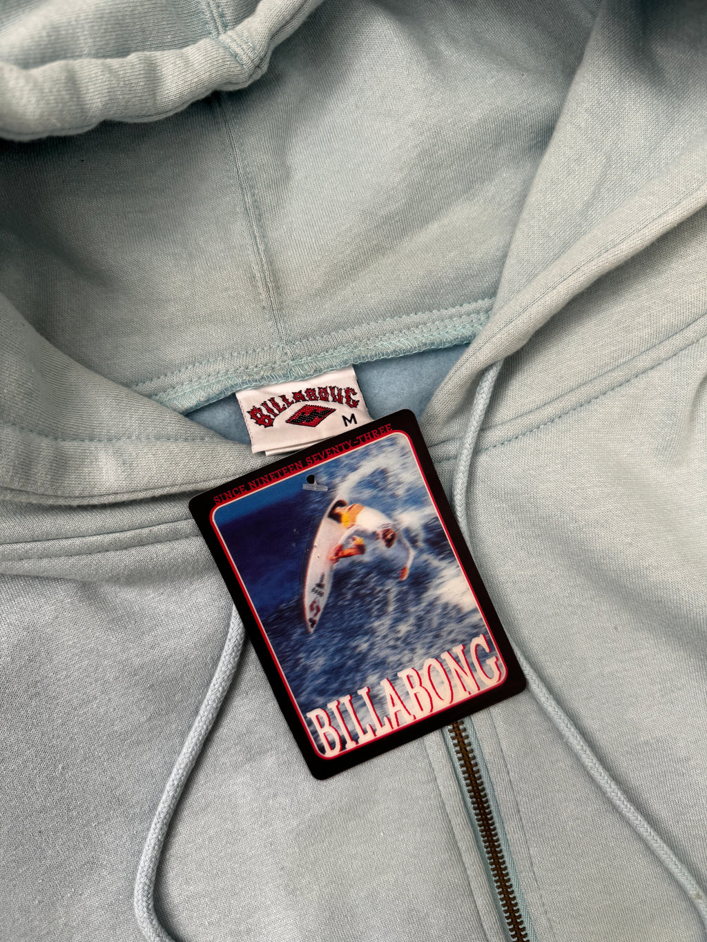 Deadstock 90s Billabong vintage sweatshirt, brand label detail