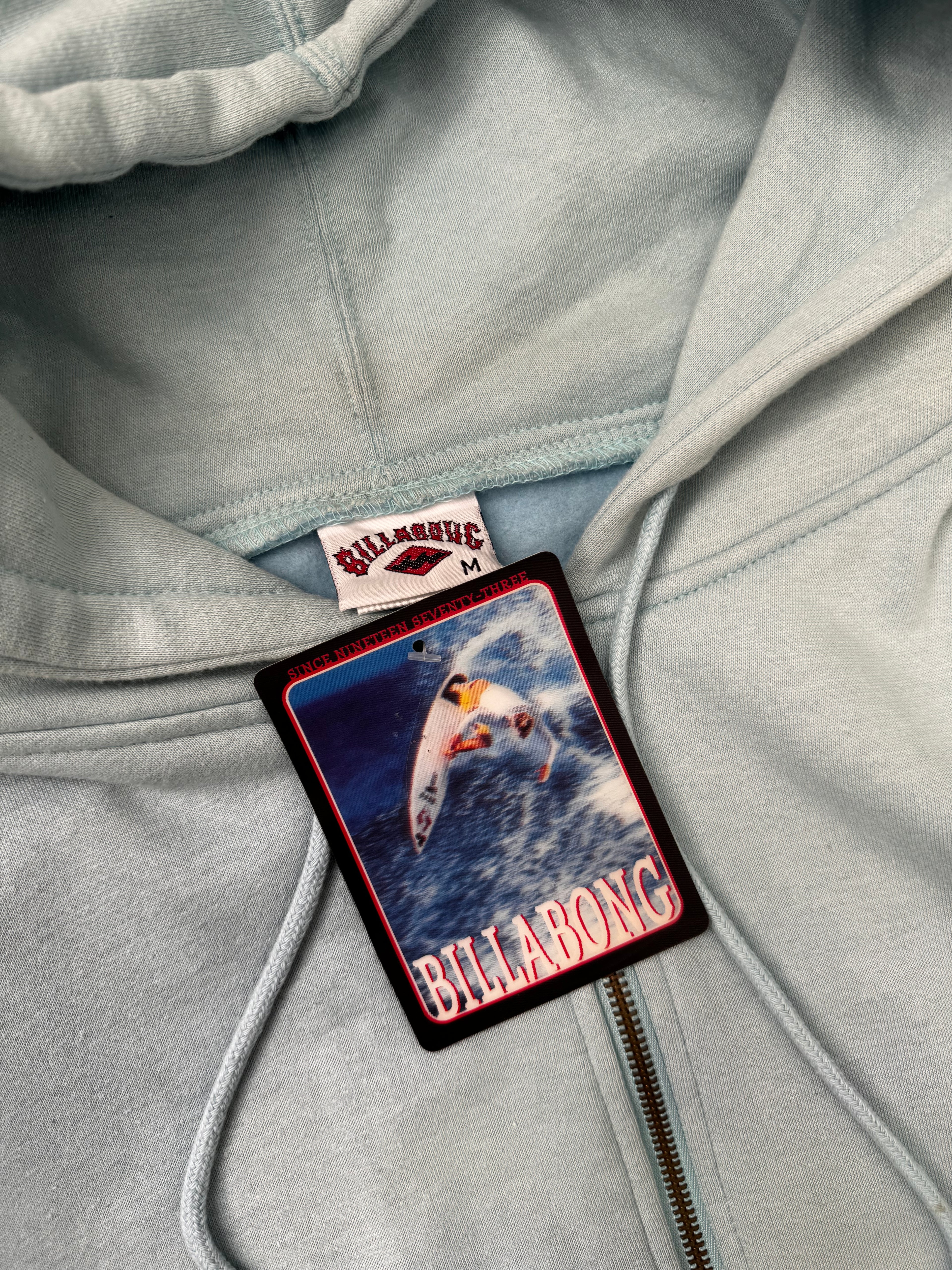 Deadstock 90s Billabong vintage sweatshirt, brand label detail
