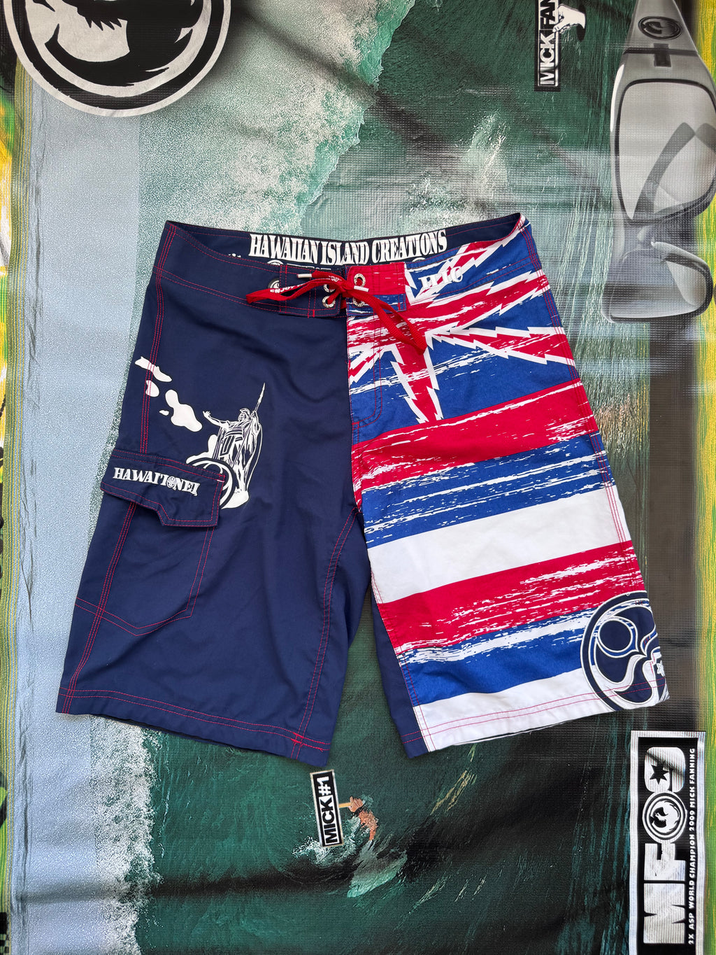 Y2K HIC boardshorts navy/red/white size 31 – front view