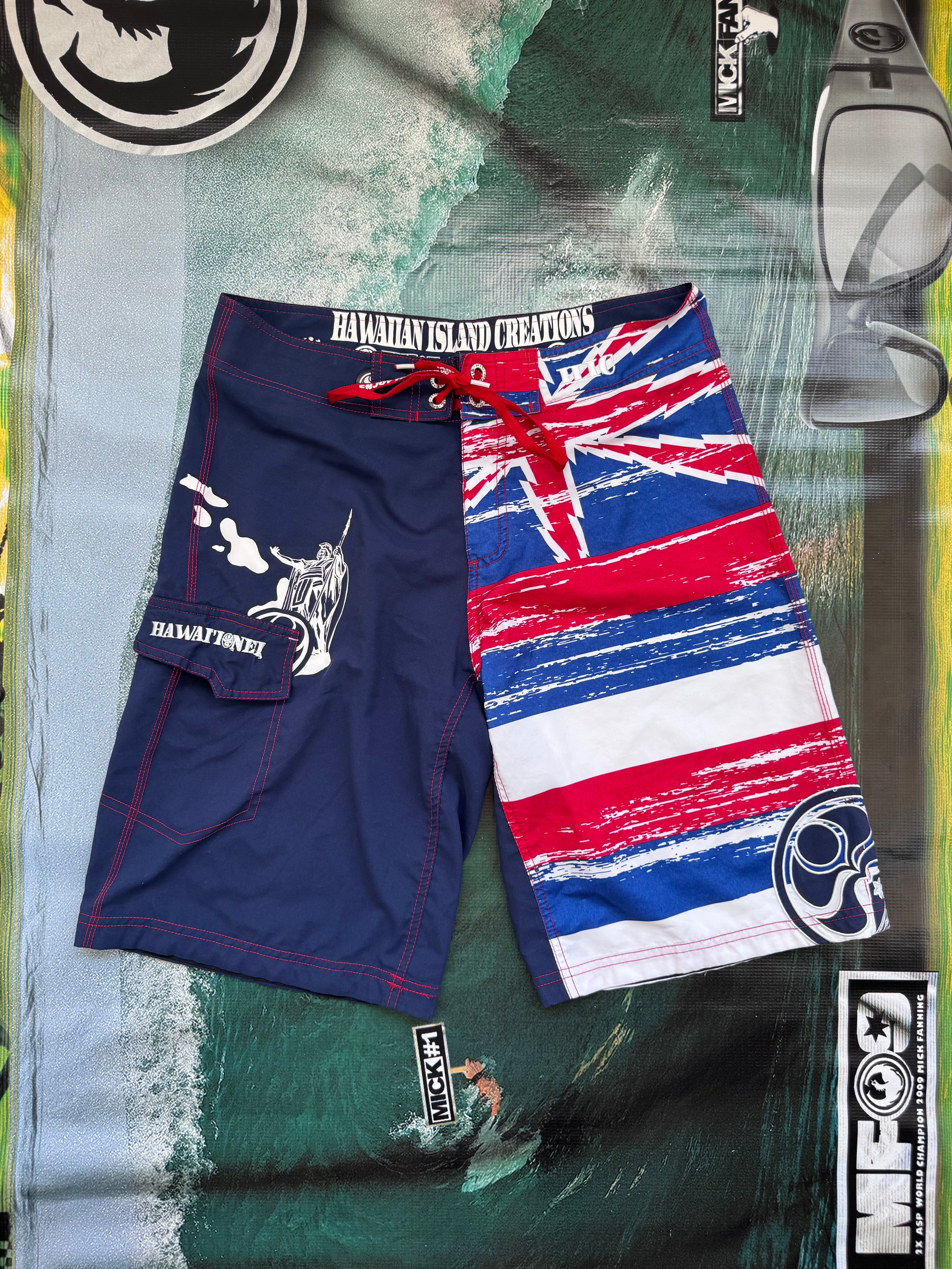 Y2K HIC boardshorts navy/red/white size 31 – front view