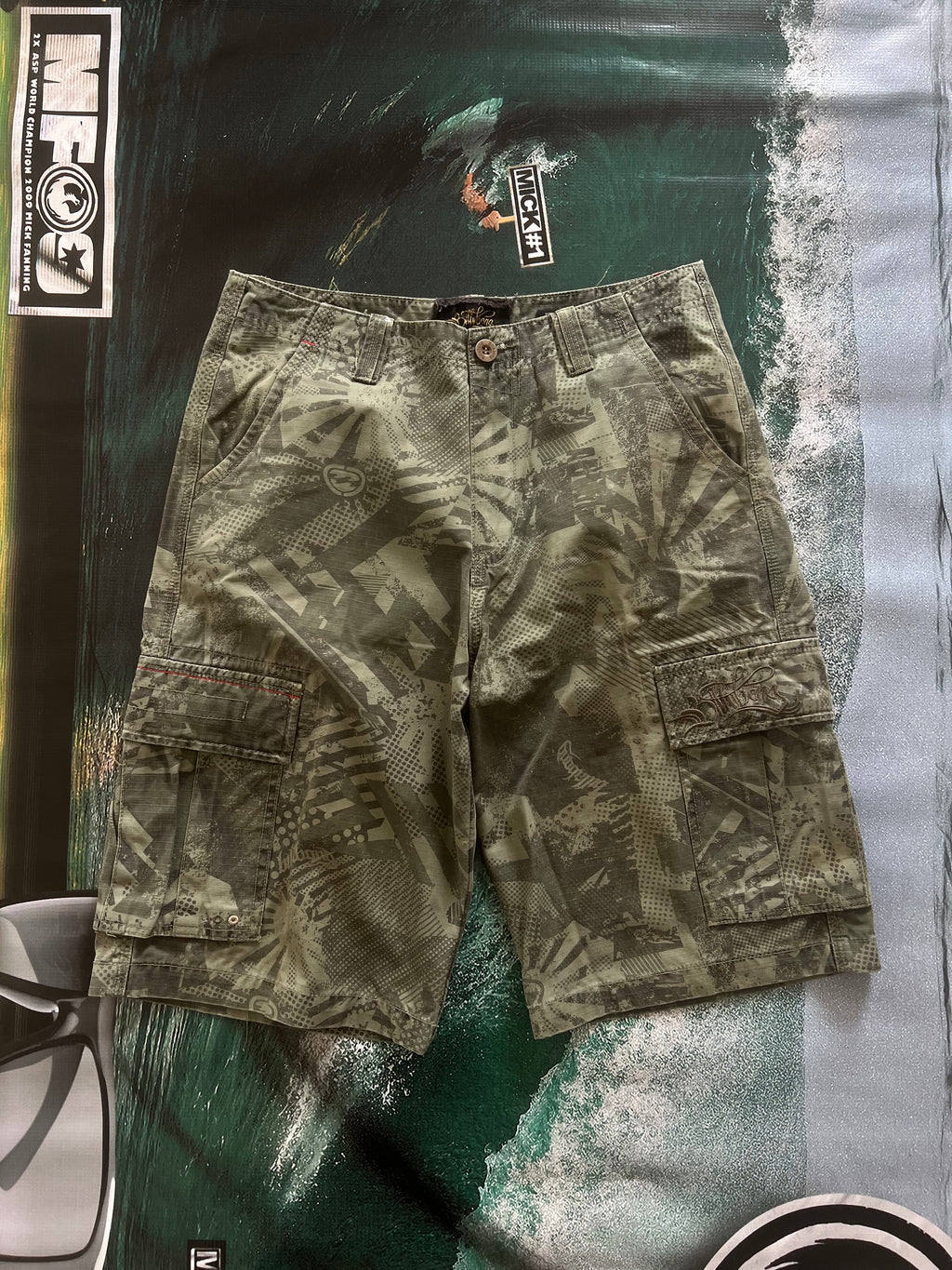 Y2k billabong shorts (30)