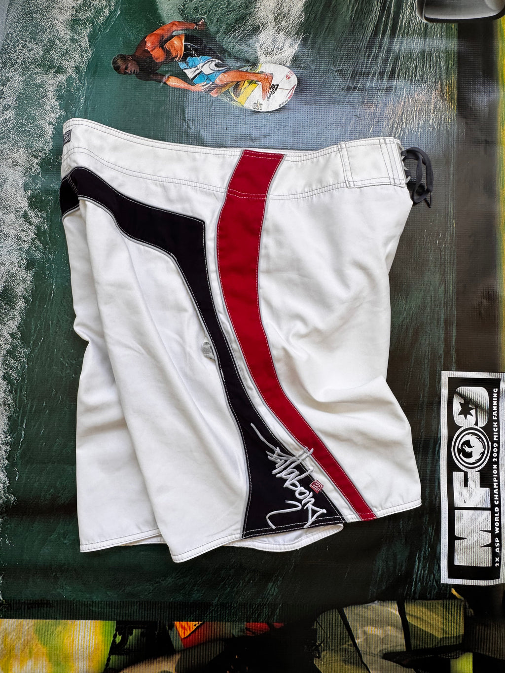 Y2K Billabong Andy Irons 3x World Champion Boardshorts (33*)