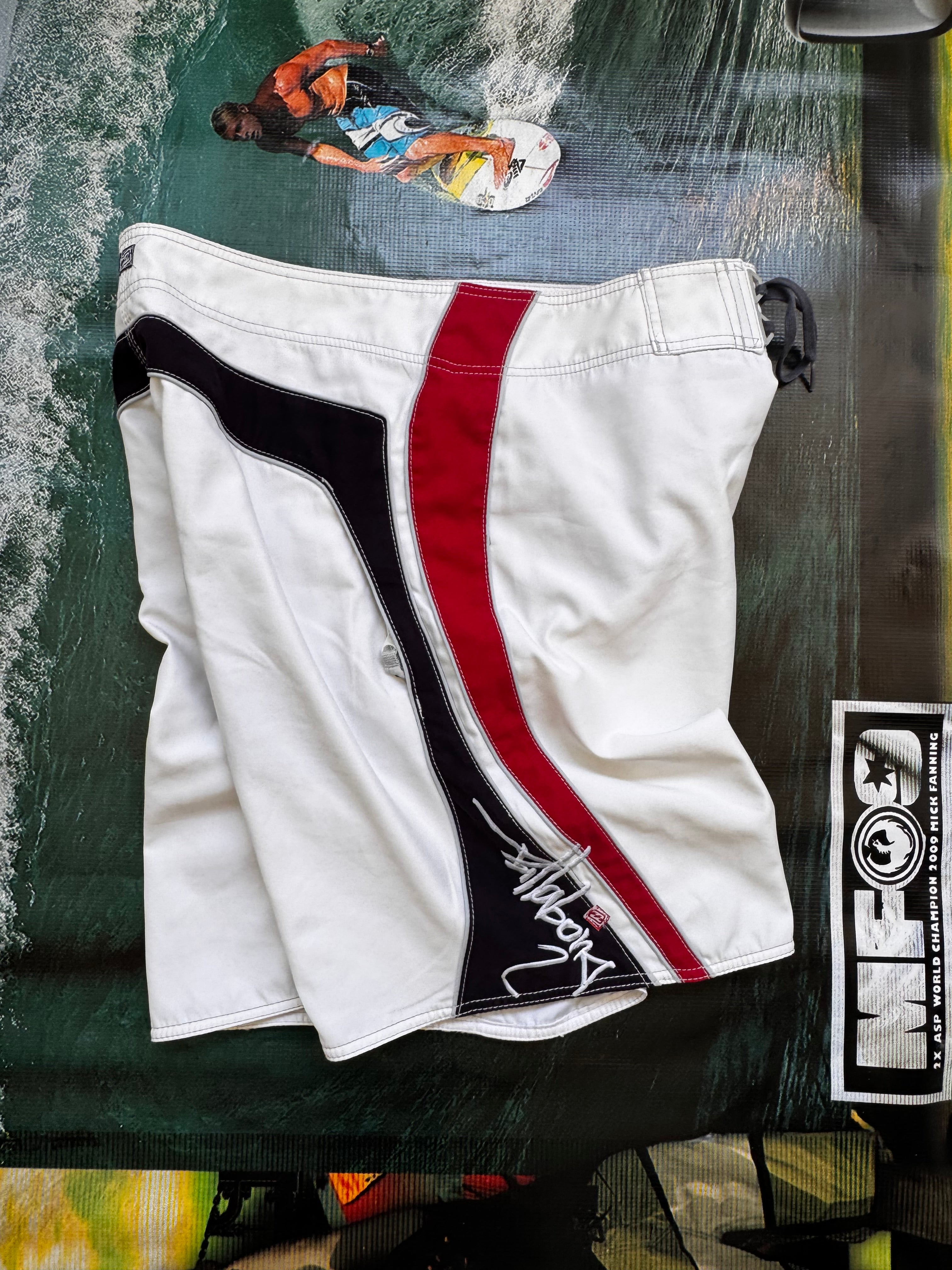 Y2K Billabong Andy Irons 3x World Champion Boardshorts (33*)