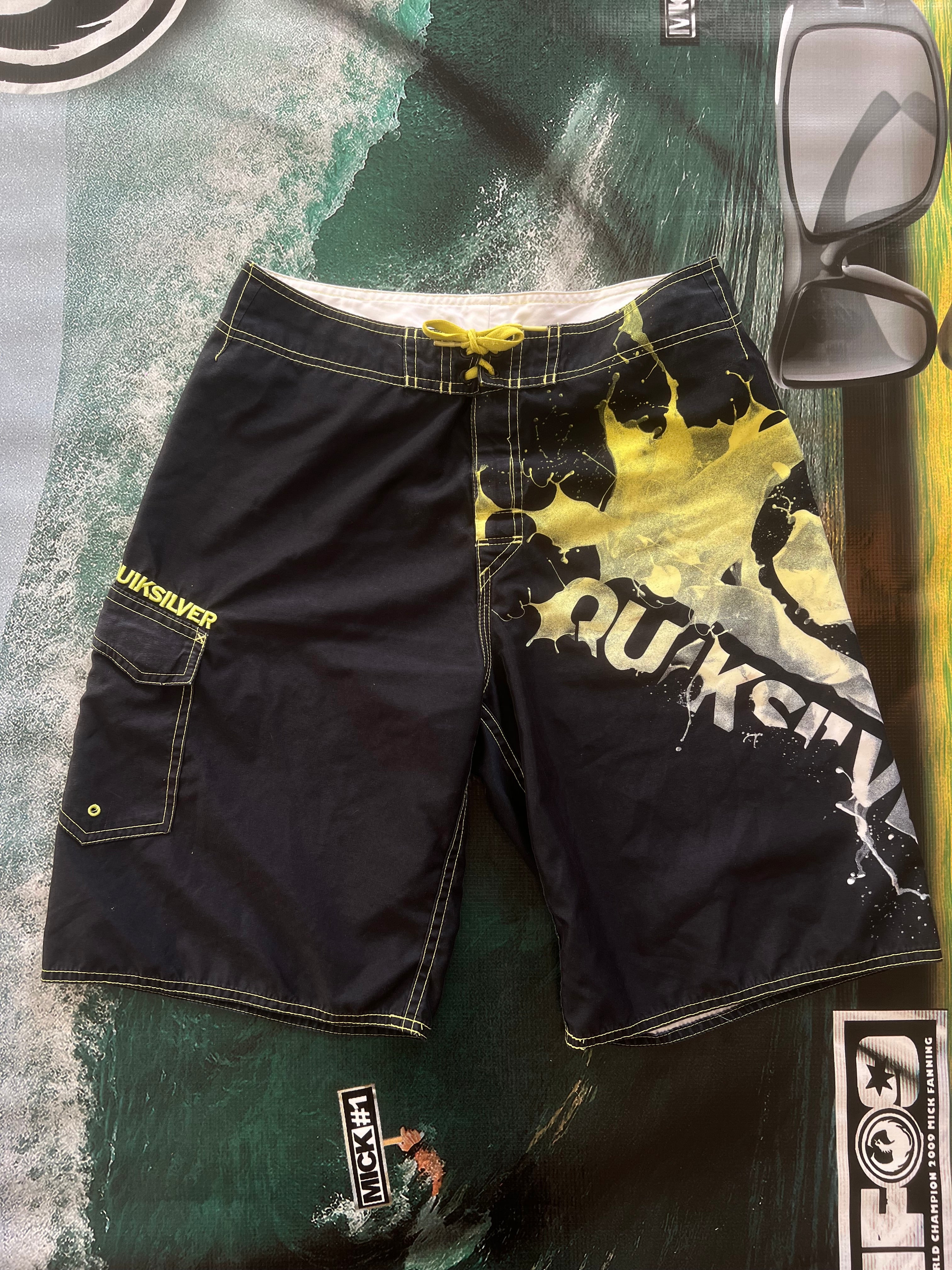 Y2K Quiksilver Boardshorts (16Y)