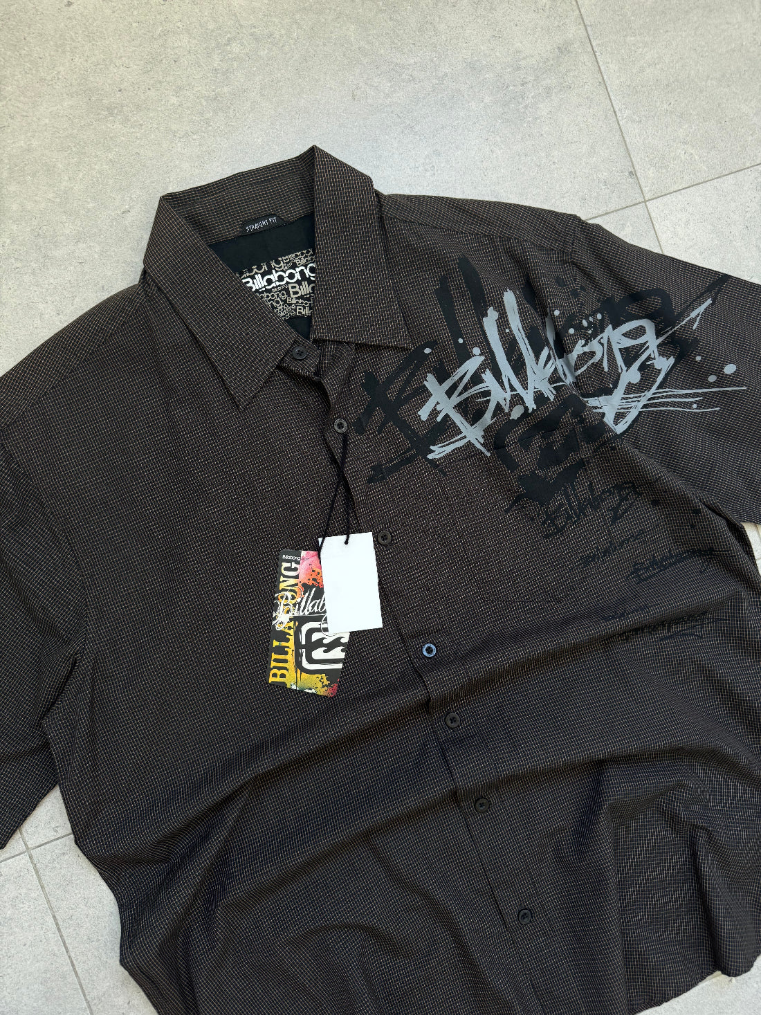 Deadstock Y2K Billabong t-shirt, brown, size M - front