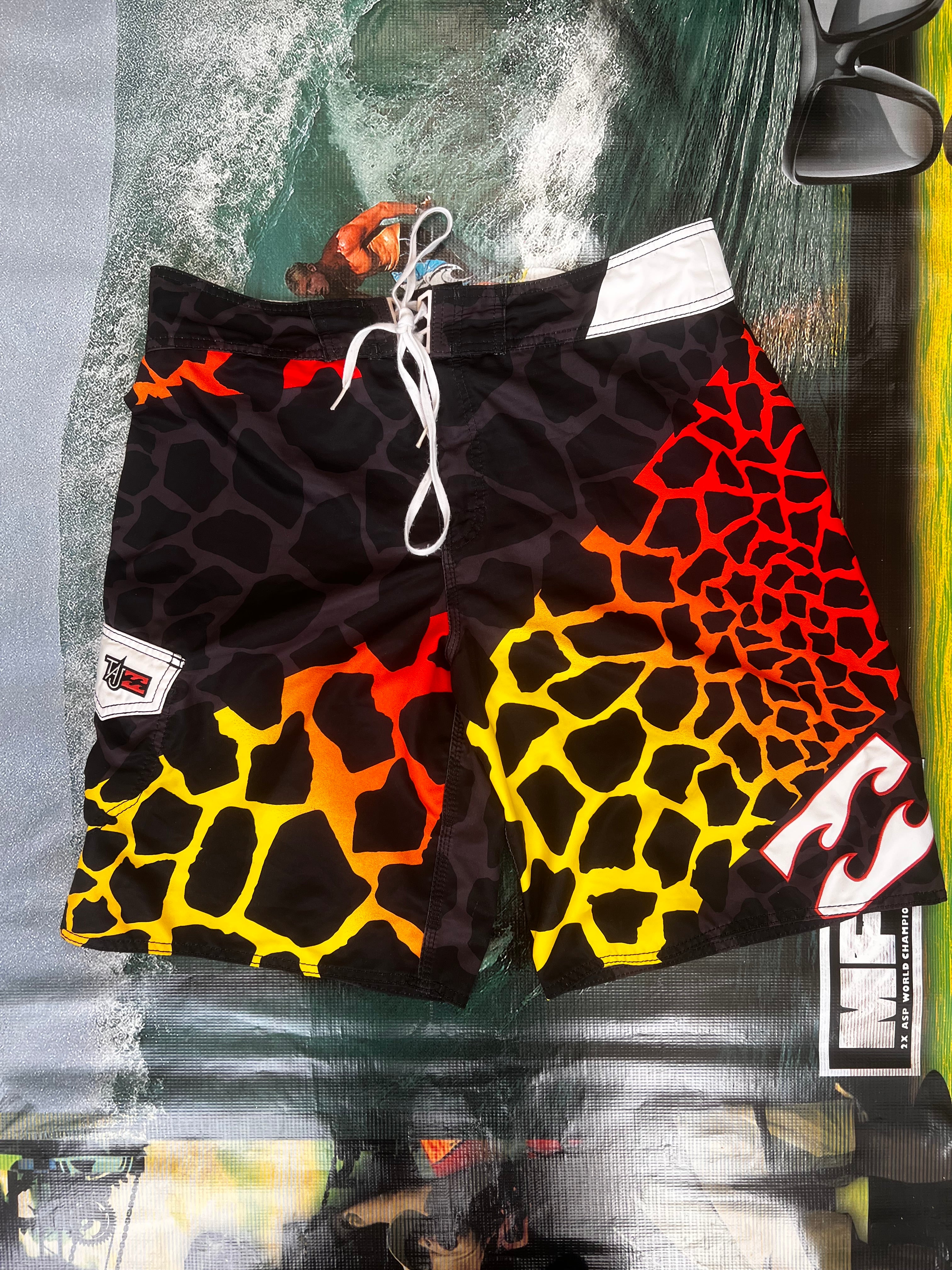 Y2K Billabong "Taj Burrow - Zero Gravity Signature Series" Boardies (36)