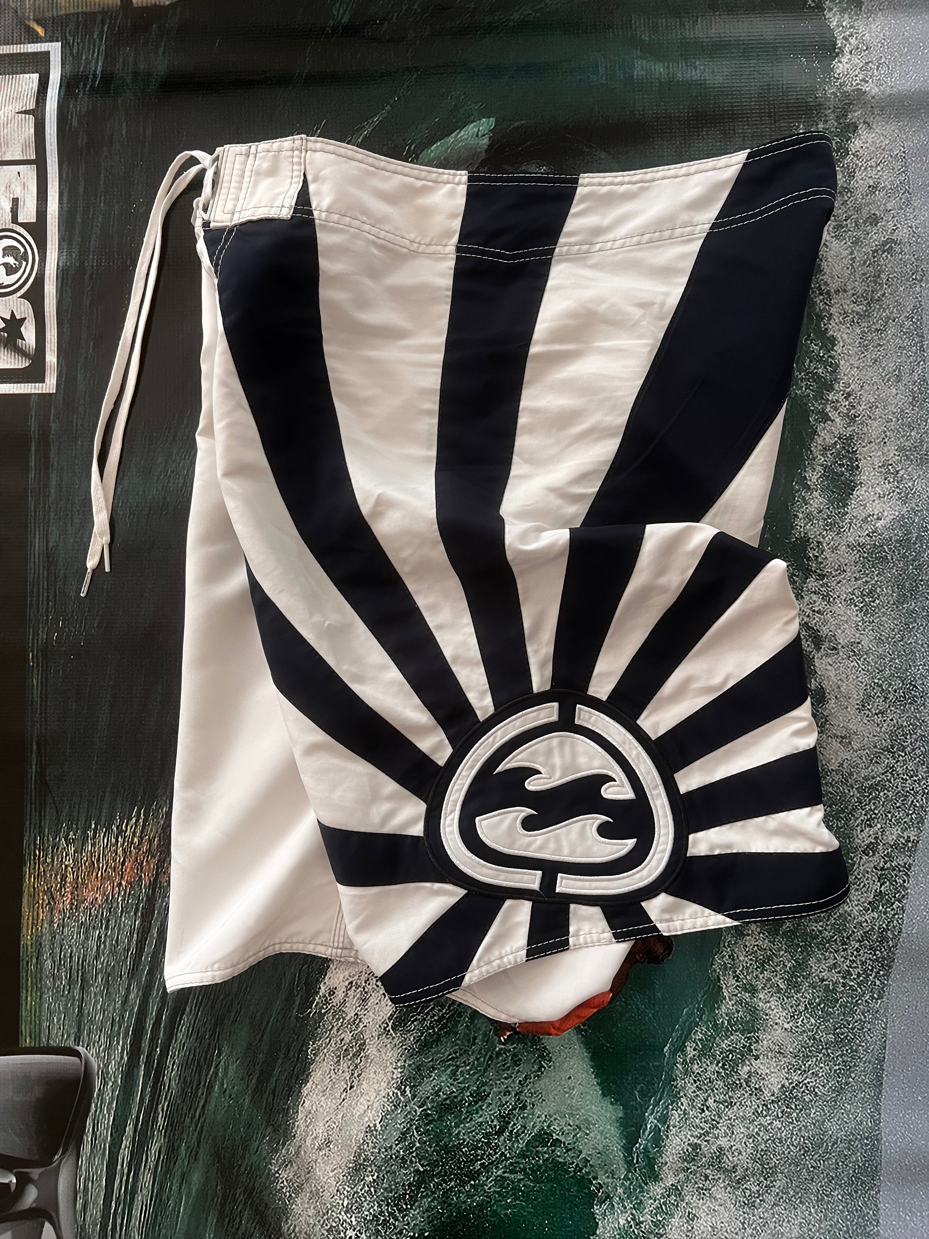 Y2K Billabong "Andy Irons - Rising Sun Signature Series" Boardshorts (34)