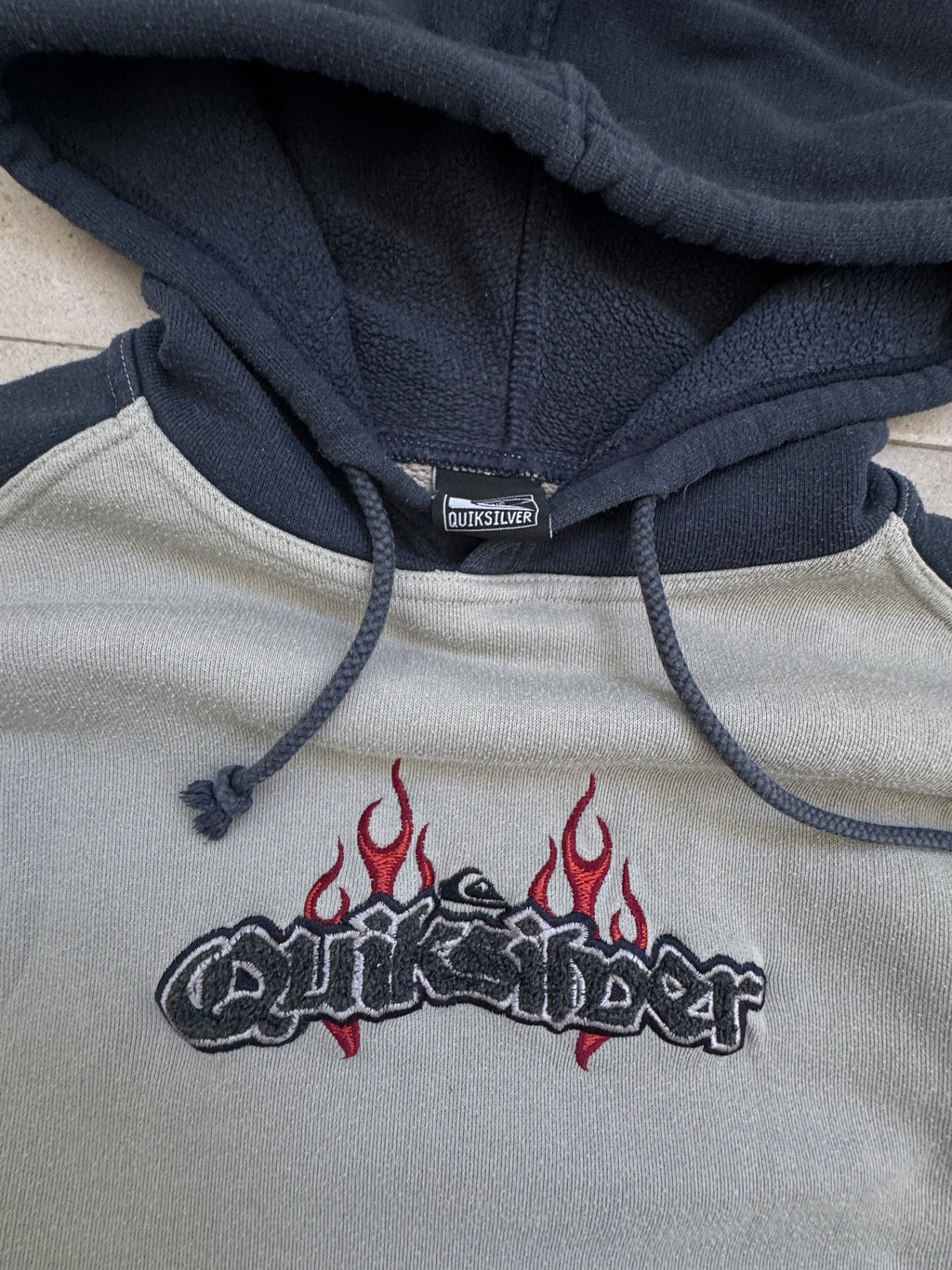 Vintage Y2K Quiksilver flame logo sweatshirt, grey and navy, size S - back