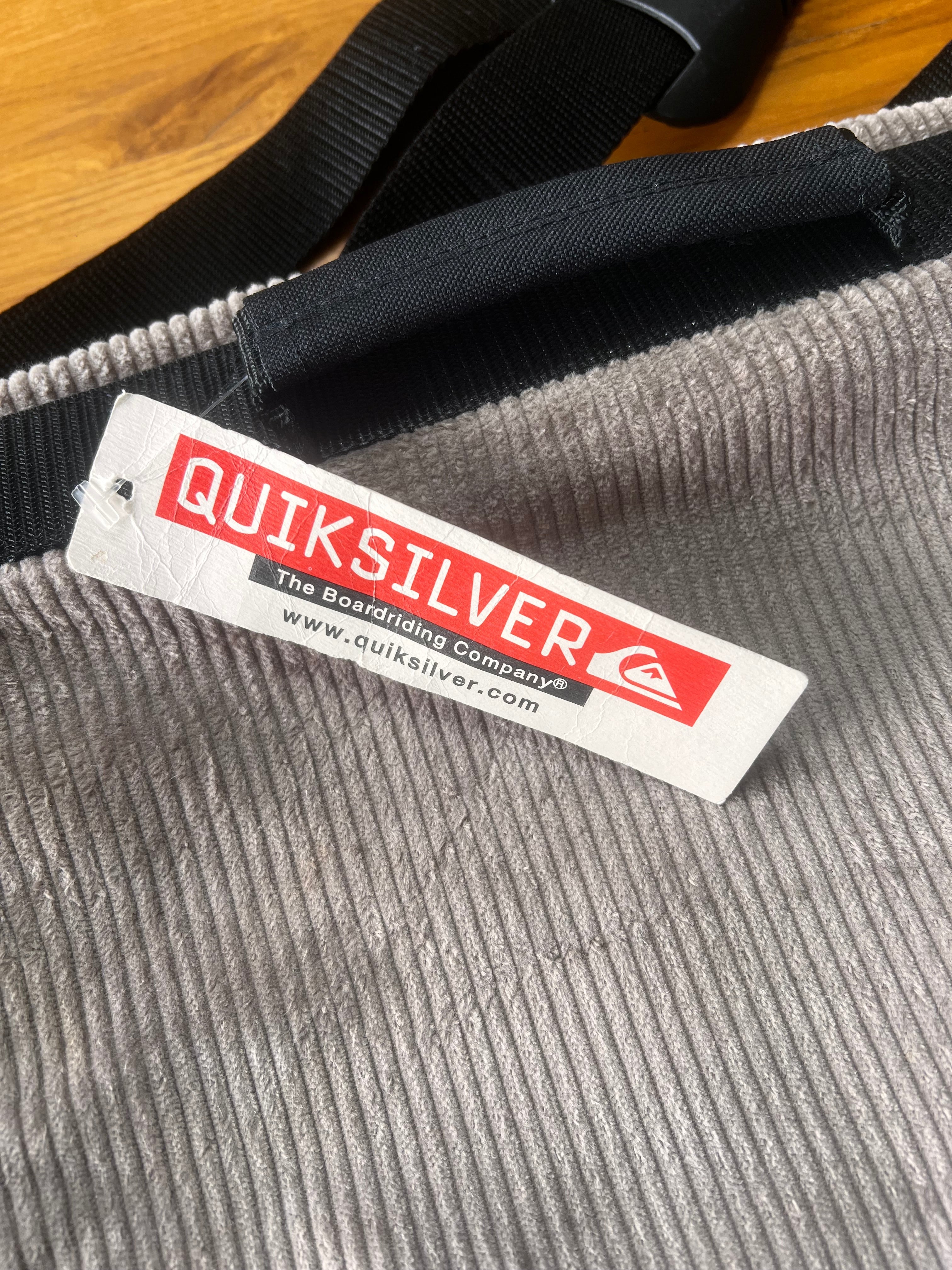 Vintage 90´s Quiksilver corduroy Messenger Bag * DEADSTOCK