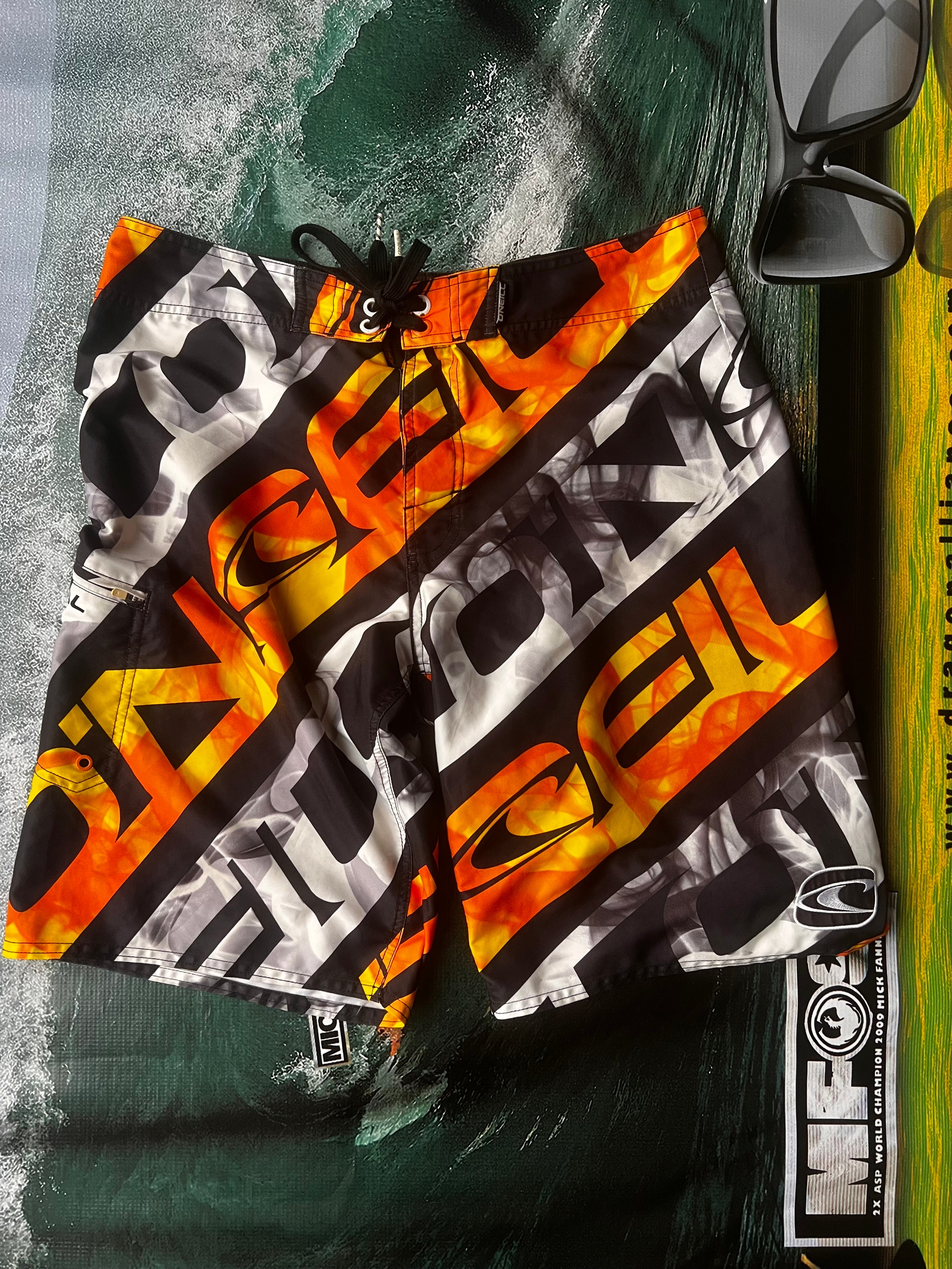 Vintage O'Neill Y2K Flame All Over Print Board Shorts (34)