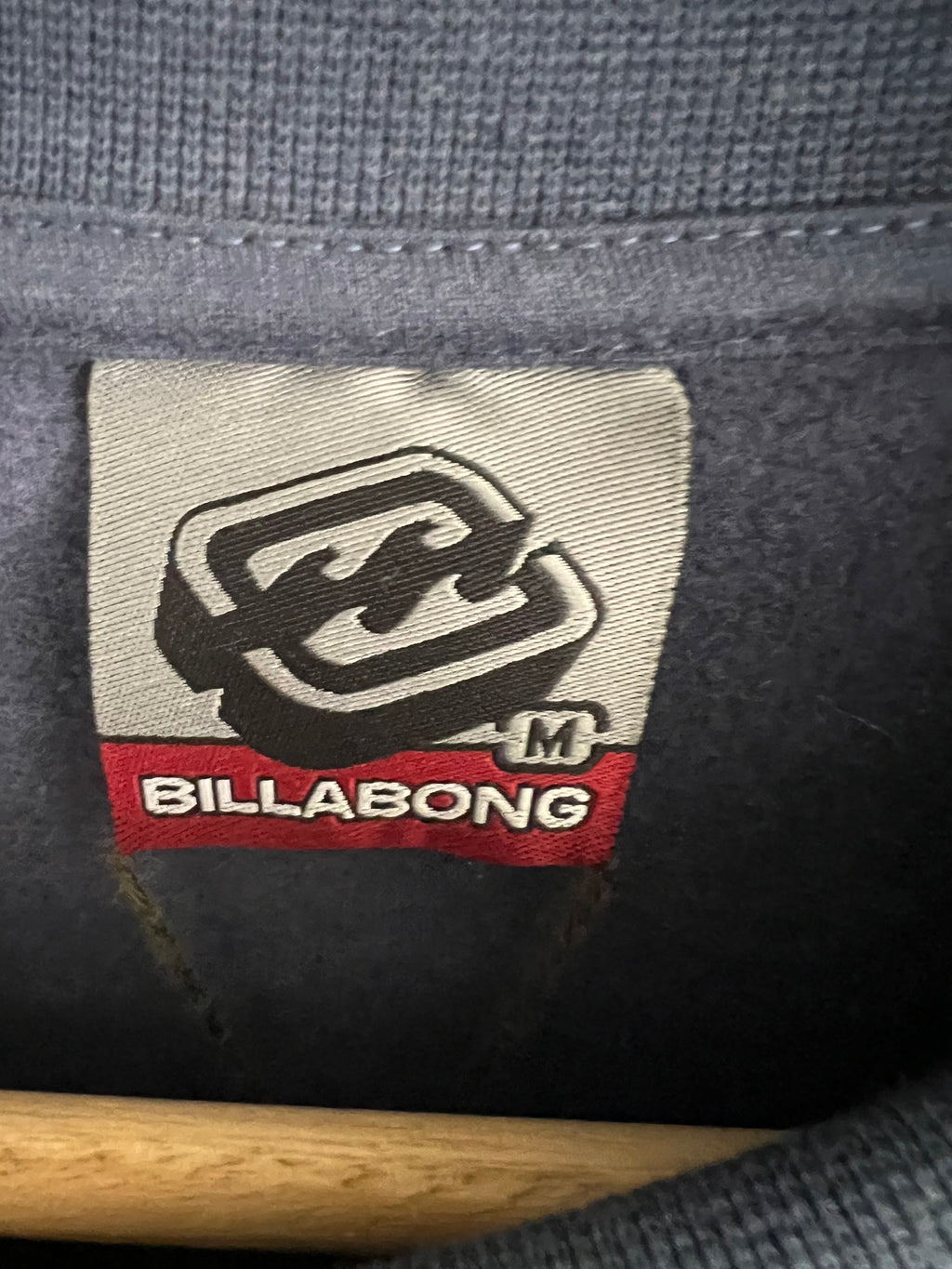 2000’s Billabong Crewneck Navy Embroidered Logo (M) DEADSTOCK