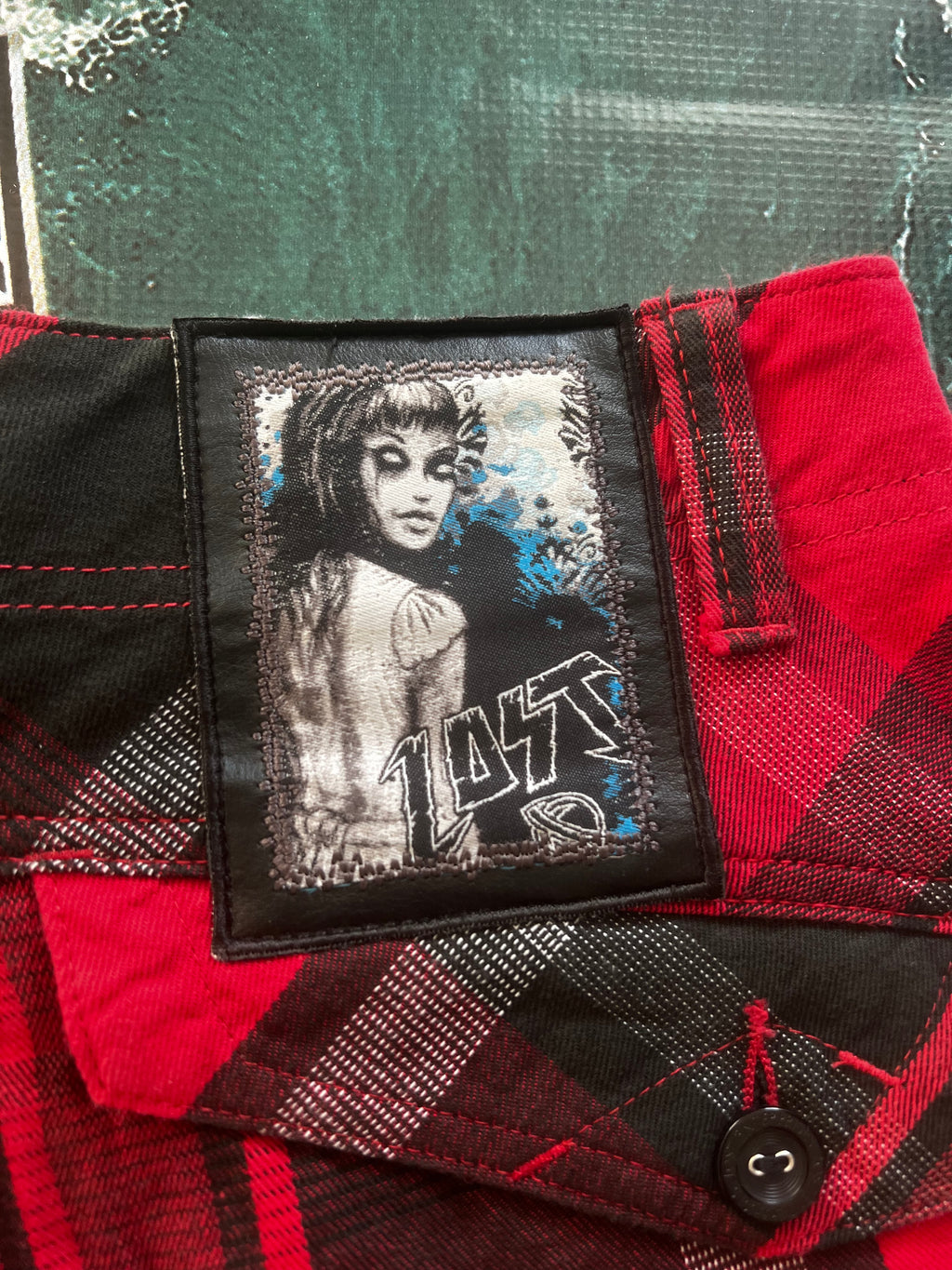 Y2K Lost Shorts (32) *DEADSTOCK