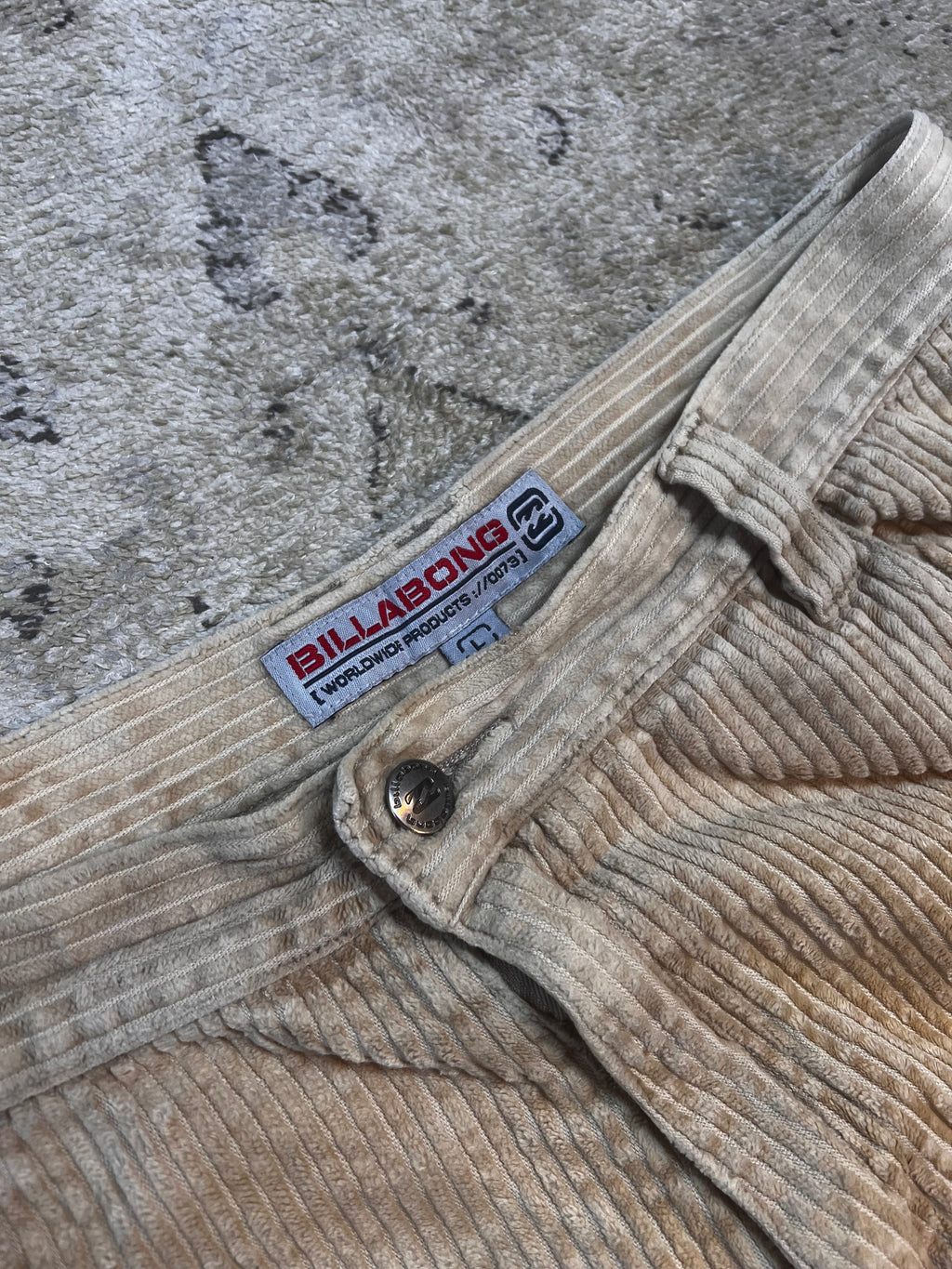 Billabong Corduroy Pants (L)