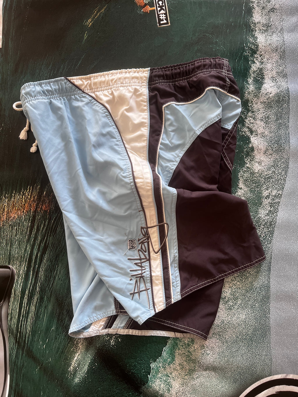 Y2K Billabong boardshorts size M — vintage surf boardies — Backwash VTG