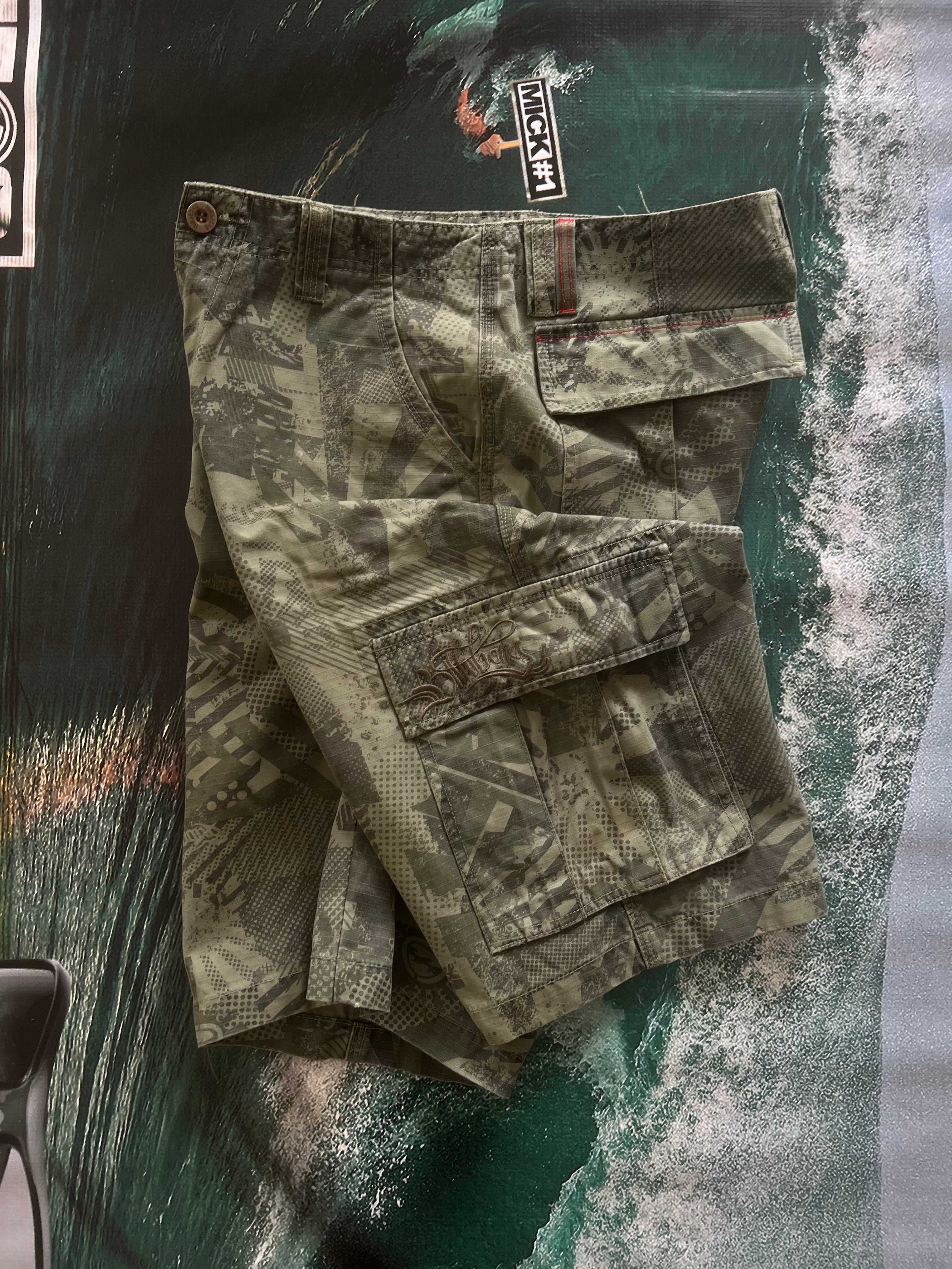 Y2k billabong shorts (30)