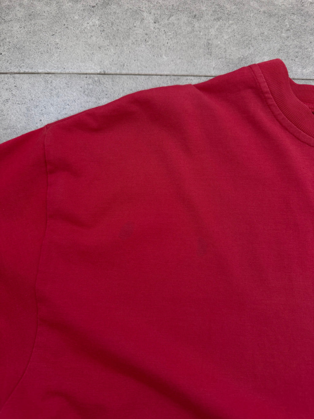 Vintage 90s Quiksilver surf t-shirt, red - condition detail