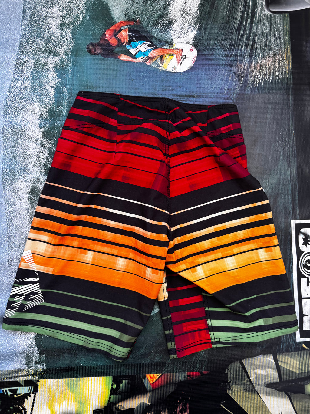 Y2K Reef brand new boardshorts graphic — authentic vintage surfwear NWT