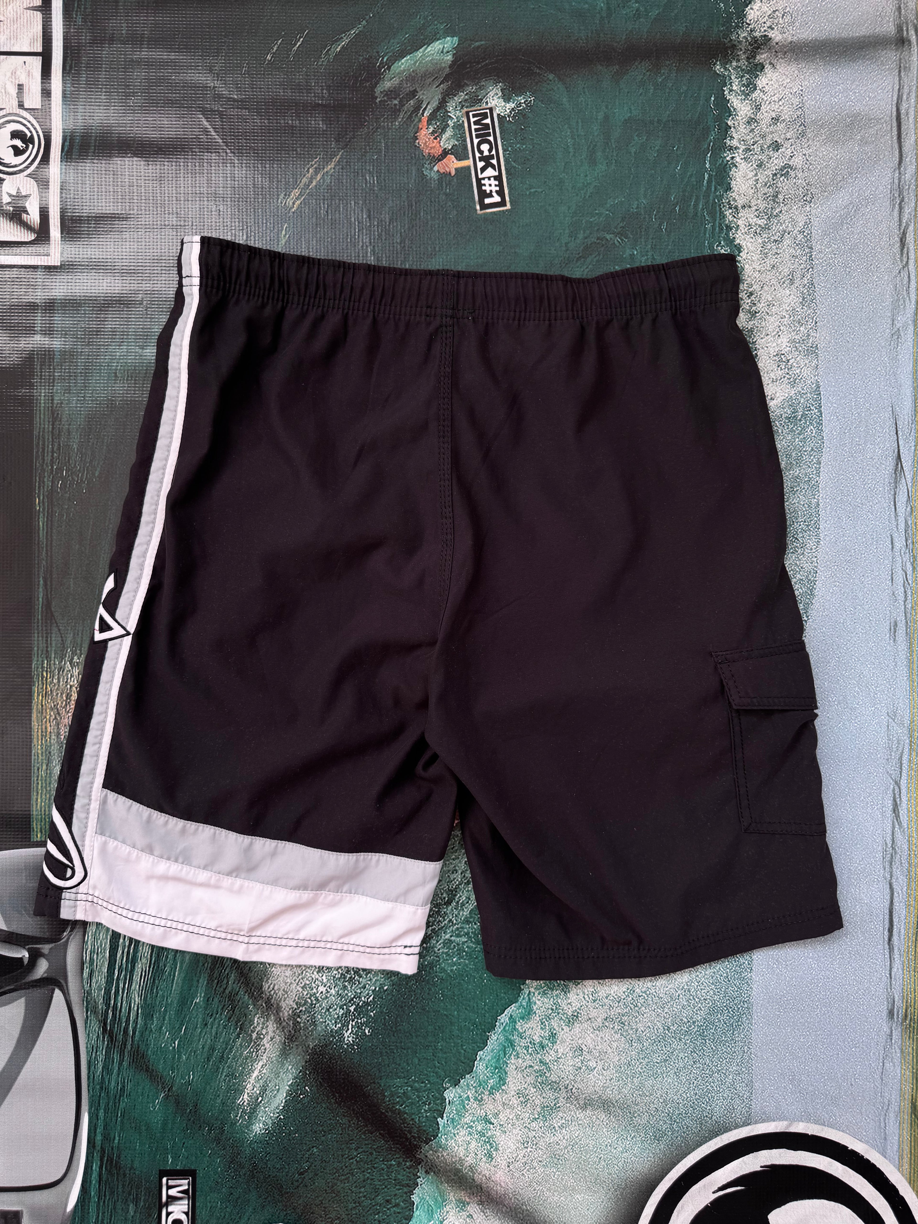 Y2K Billabong boardshorts black/white size 32 – detail view