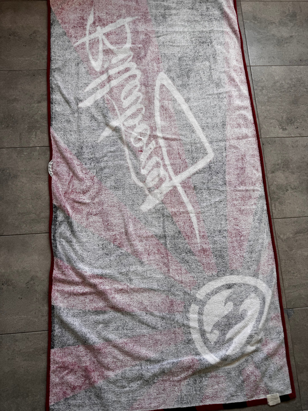 Vintage Y2K Billabong Rising Sun beach towel, additional view