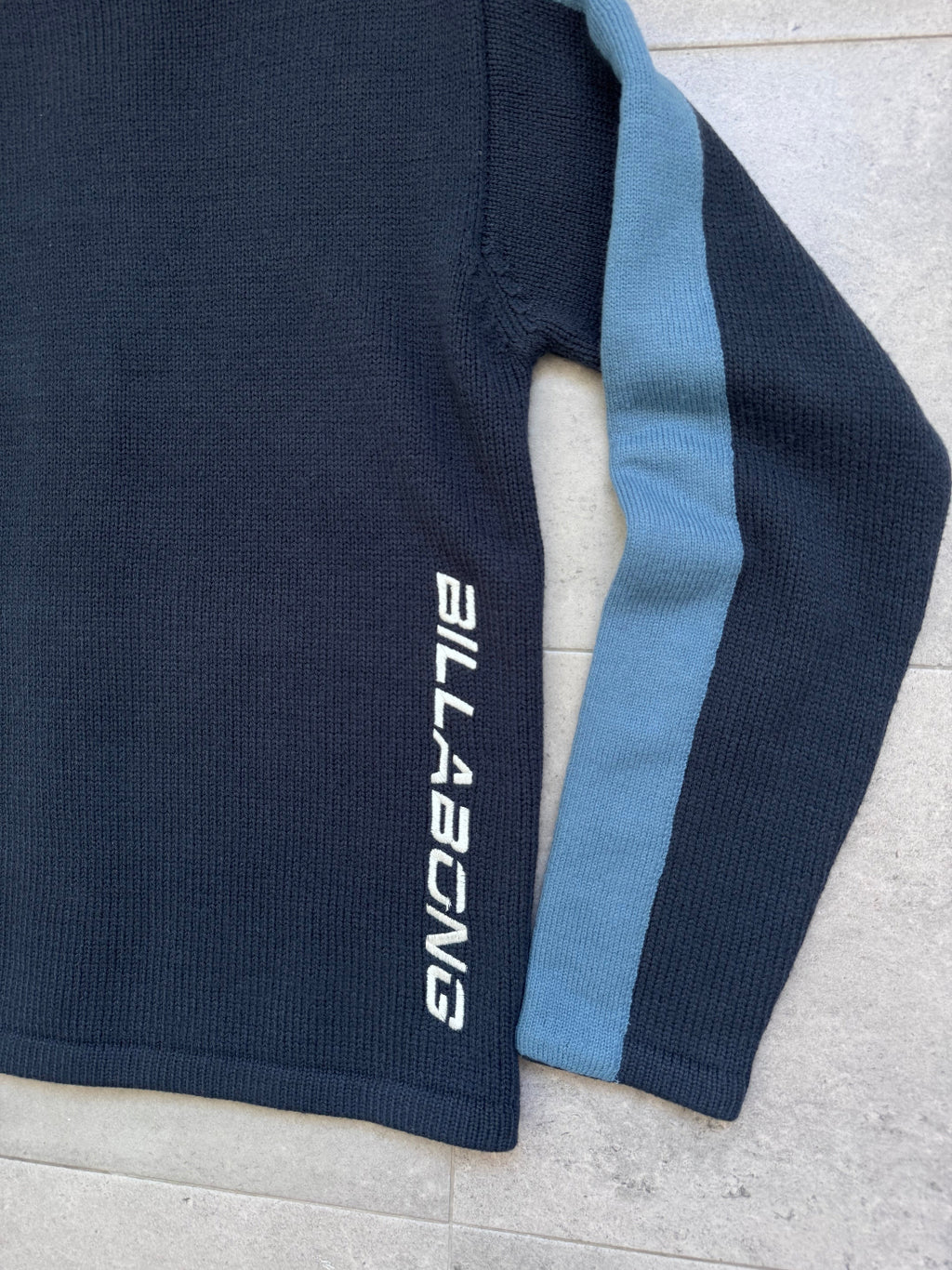 Y2K Billabong knit sweatshirt in navy and blue, fits small, vintage surf - back view