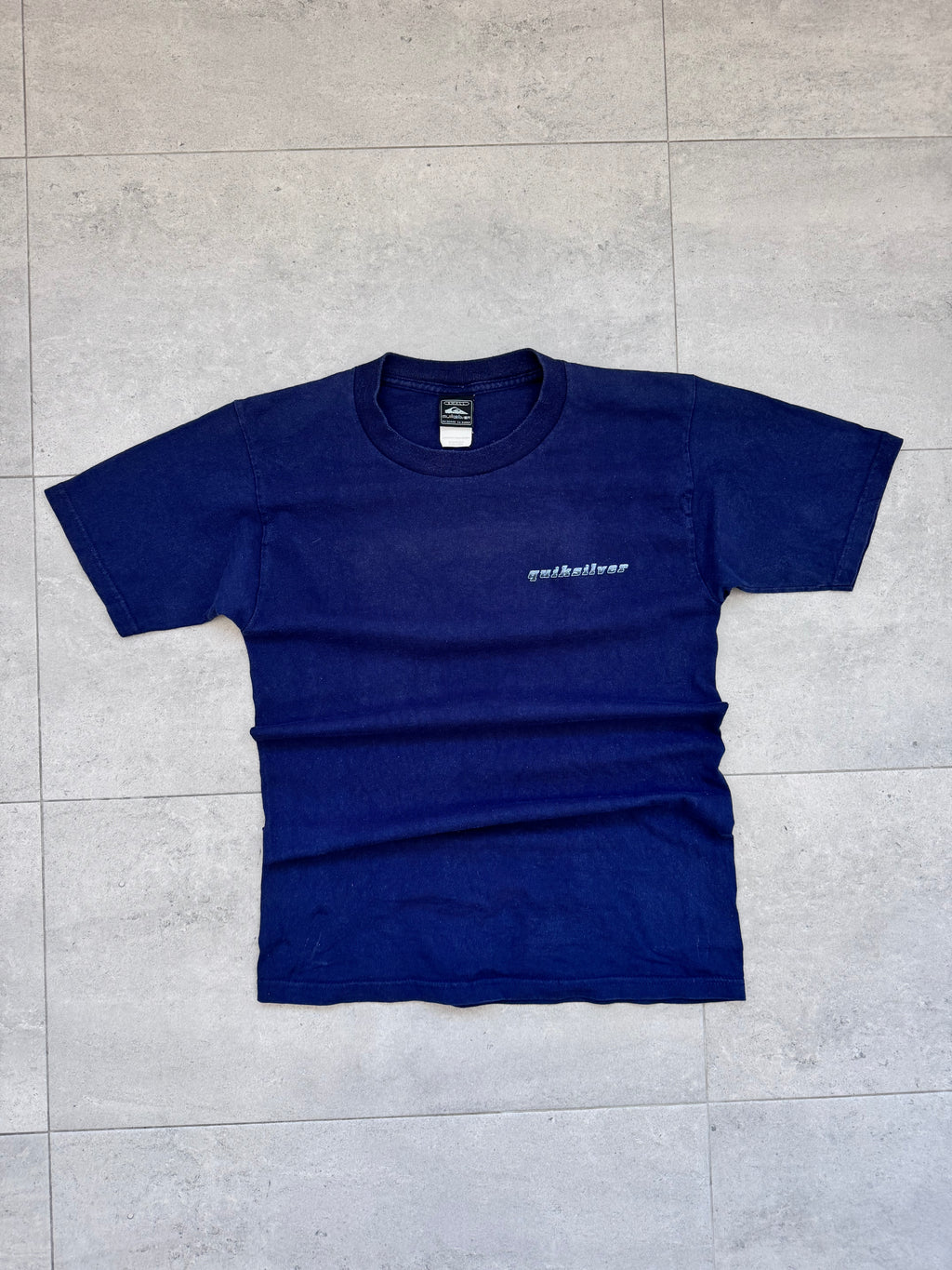 Vintage 90s Quiksilver t-shirt, navy blue, size S - back