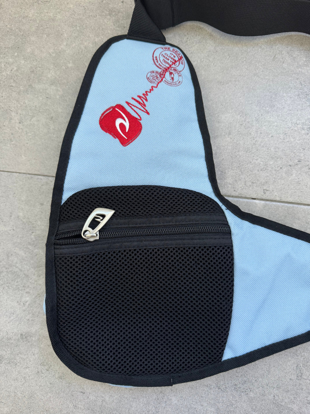 Vintage Y2K Rip Curl surf bag, blue - logo detail