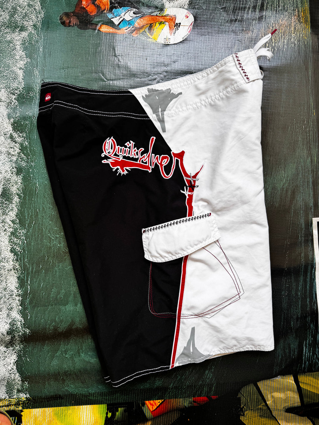 Y2K Quiksilver boardshorts black white red size 30 front view