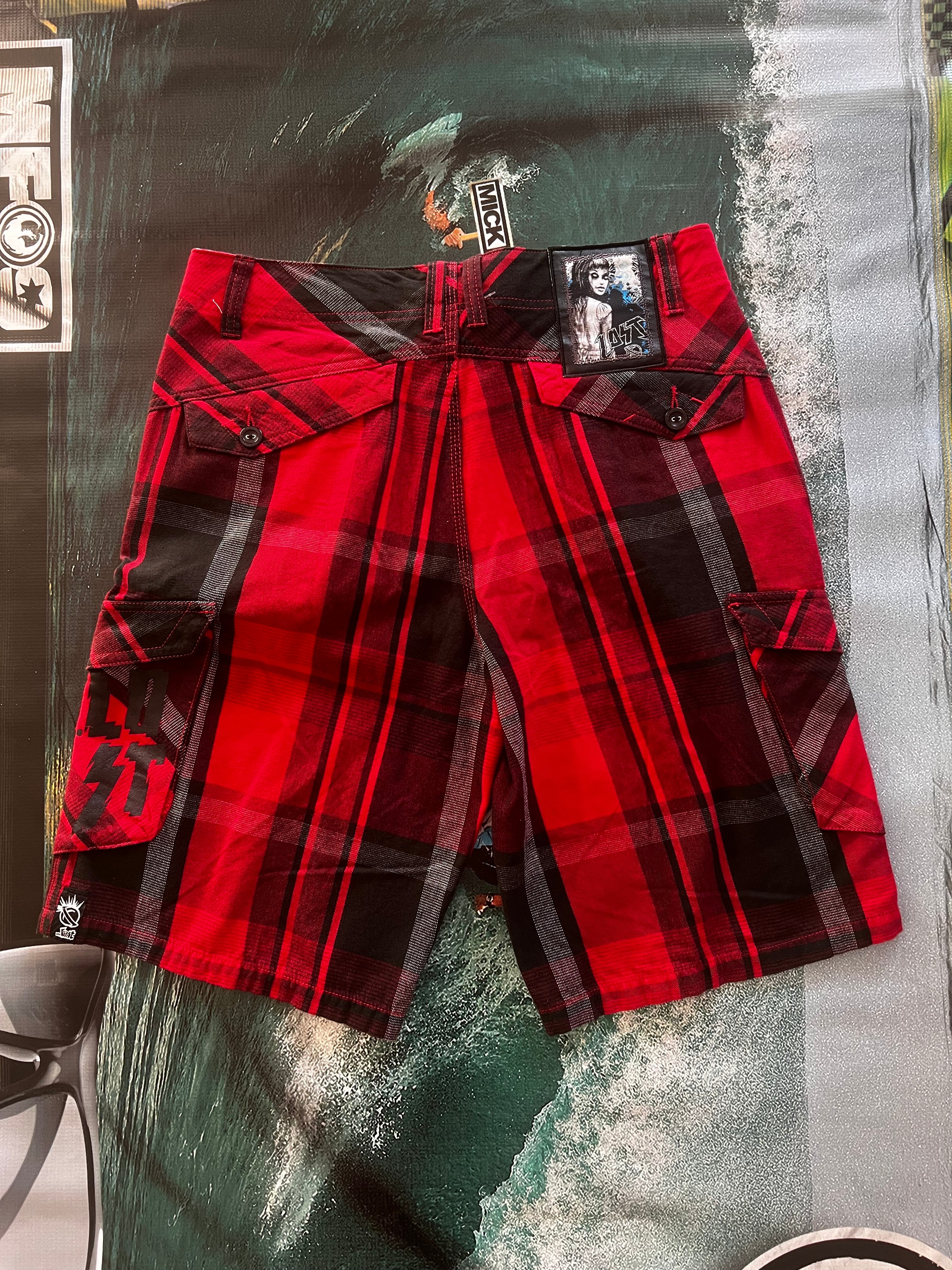Y2K Lost Shorts (32) *DEADSTOCK
