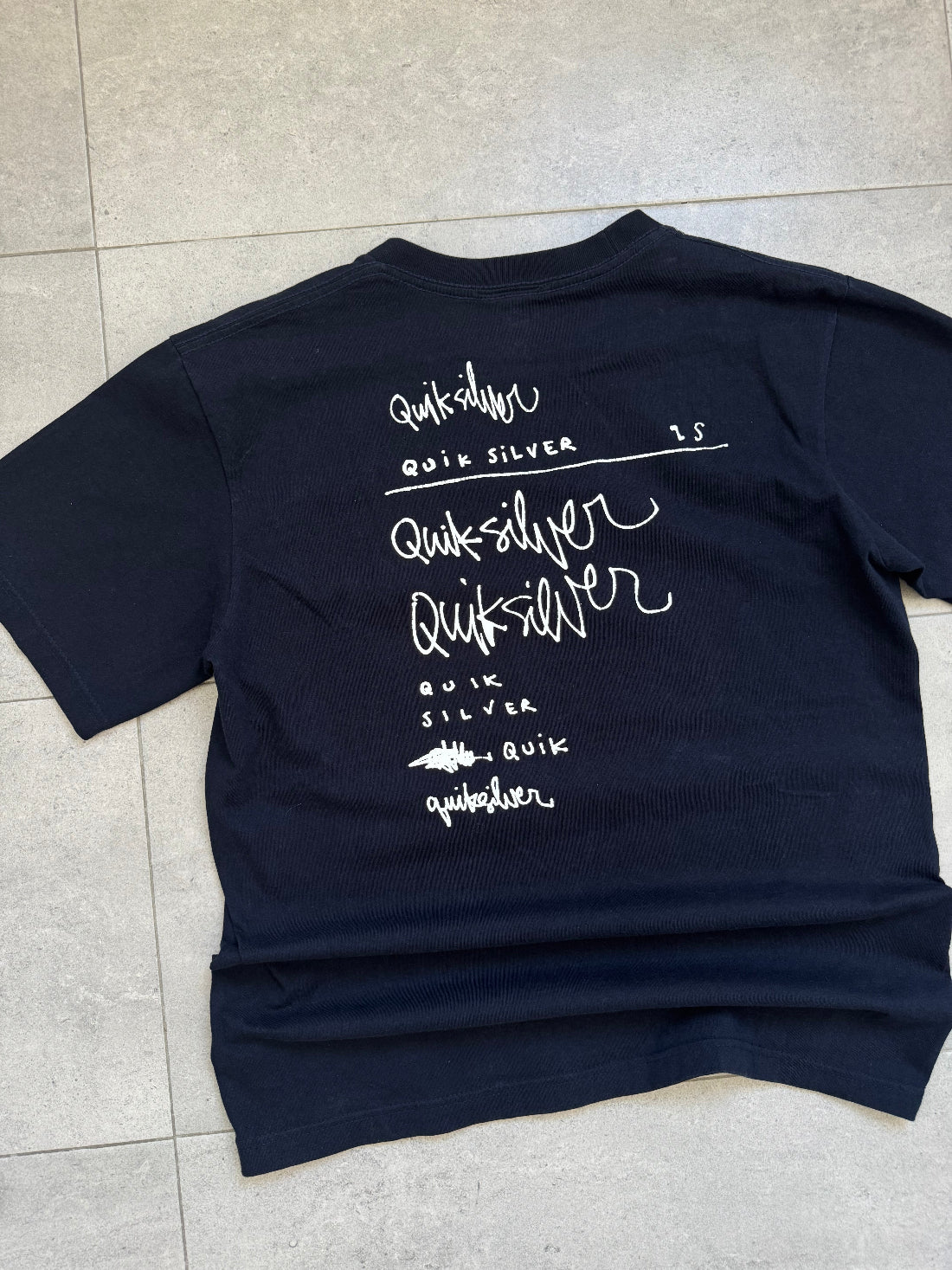 Deadstock Y2K Quiksilver t-shirt, navy, size M - back