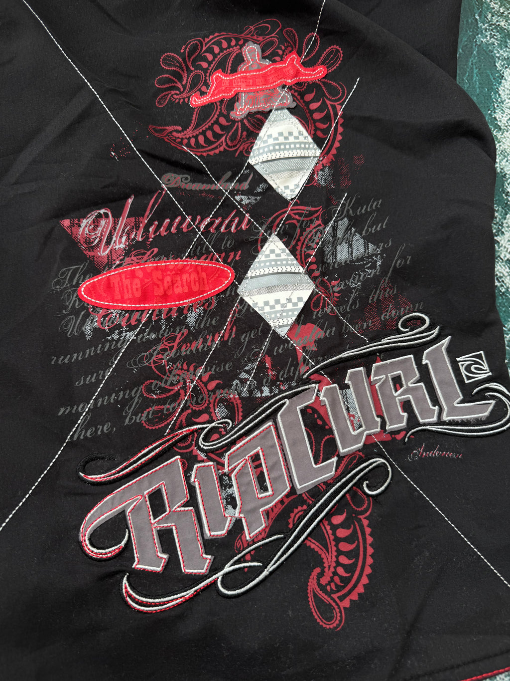 Y2K Rip Curl Opium boardshorts black/red size 34 – detail view