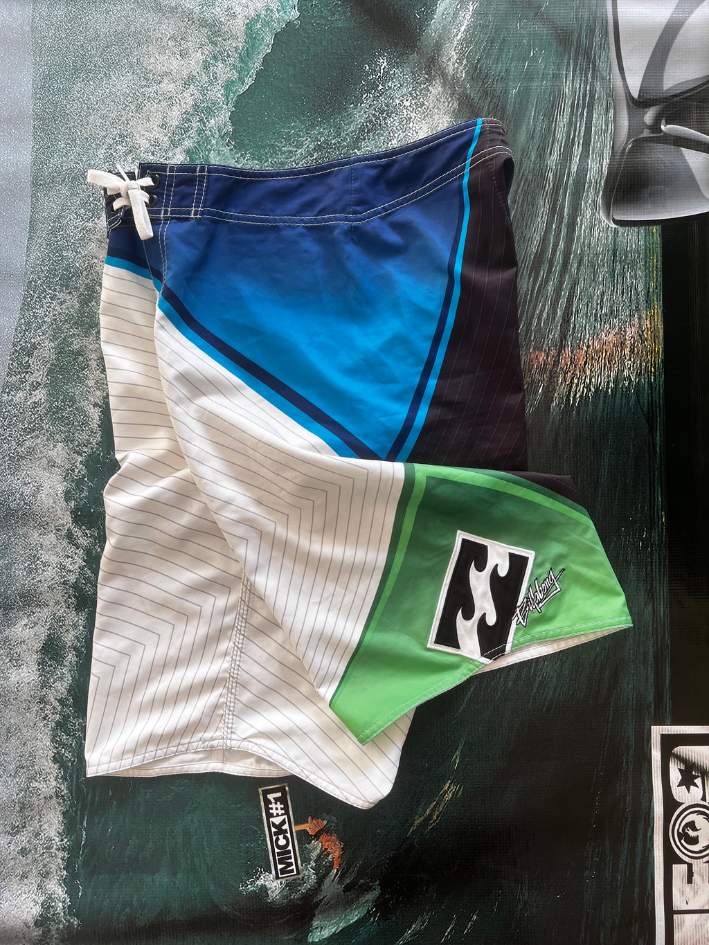 Y2K Billabong Andy Irons White Airlite Stretch Boardies (16 Years)