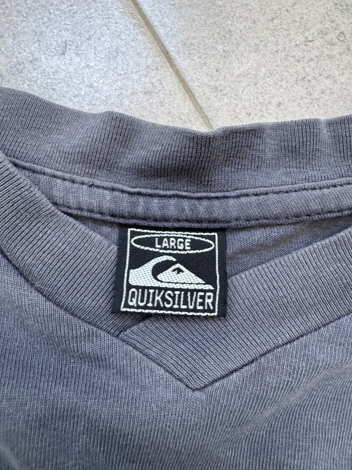 Vintage 90s Quiksilver surf t-shirt, faded grey - label detail