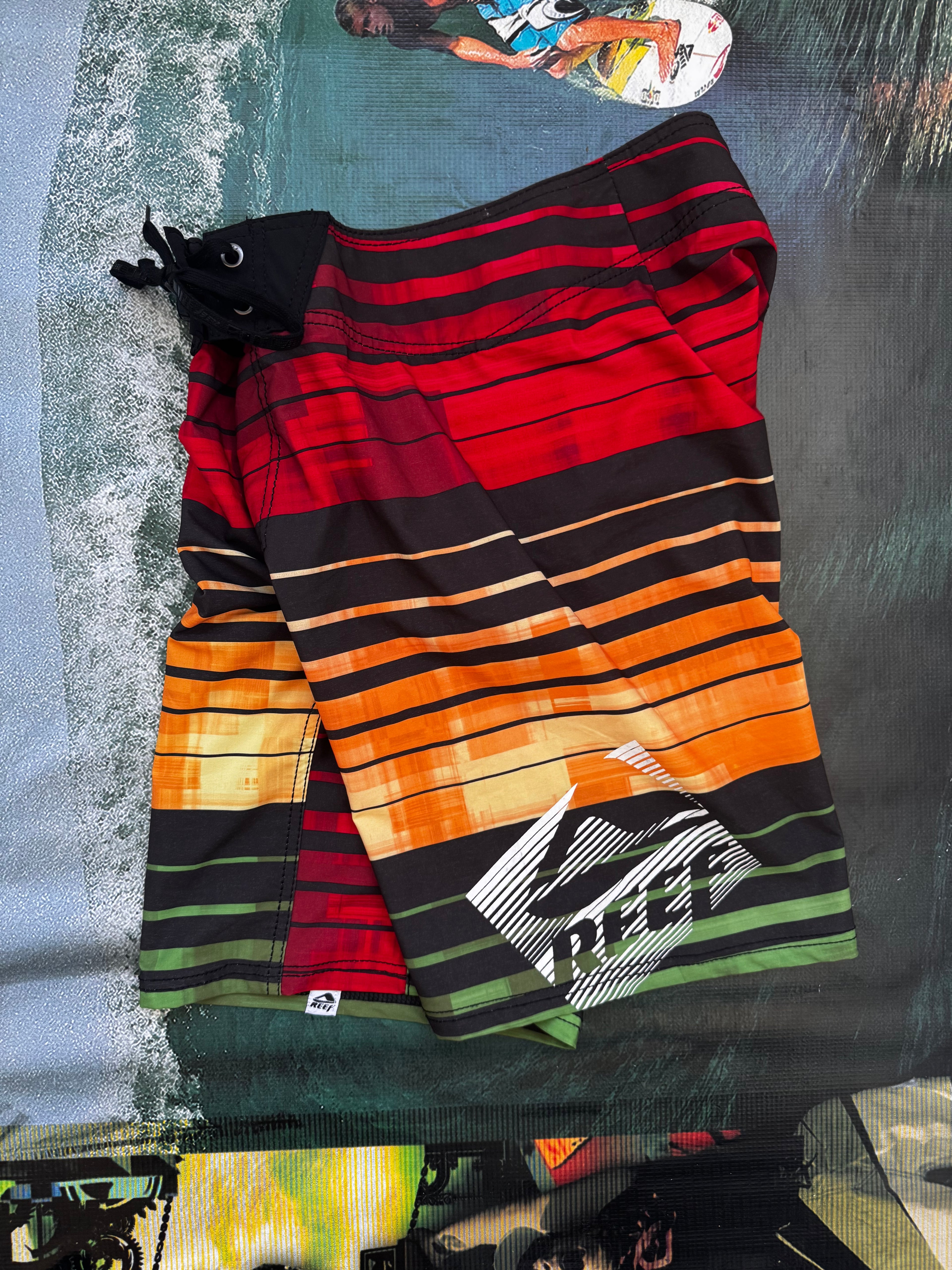 Y2K Reef brand new boardshorts back detail — rare vintage surf brand