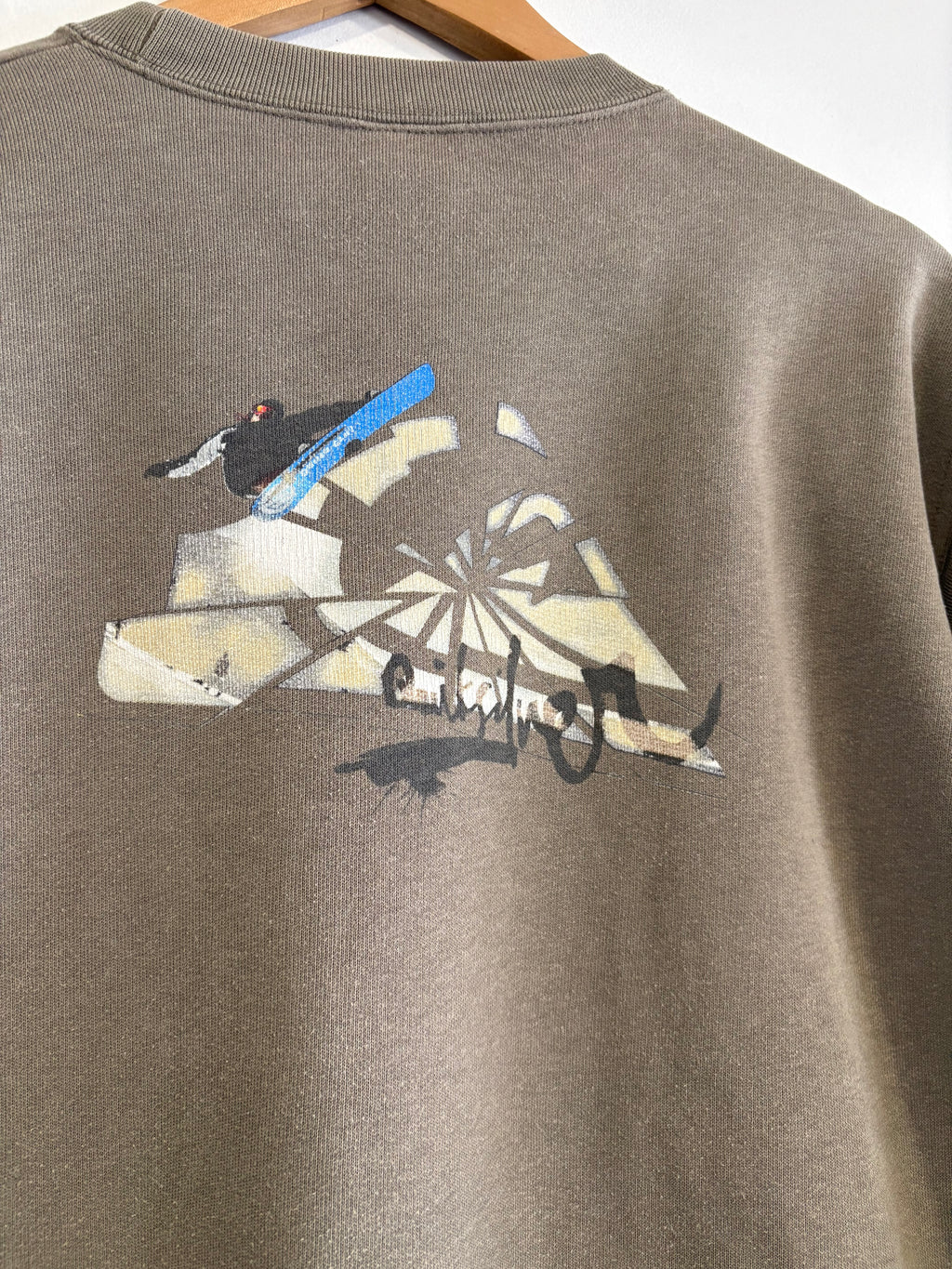 2000’S Quiksilver Crewneck Brown Back Graphic Y2K Surf (XS)