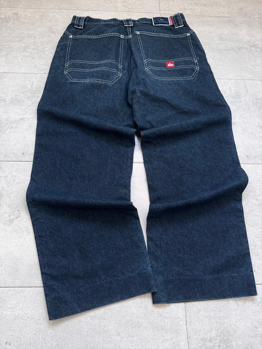 2000s Quiksilver vintage baggy jeans back detail — rare surf skate crossover