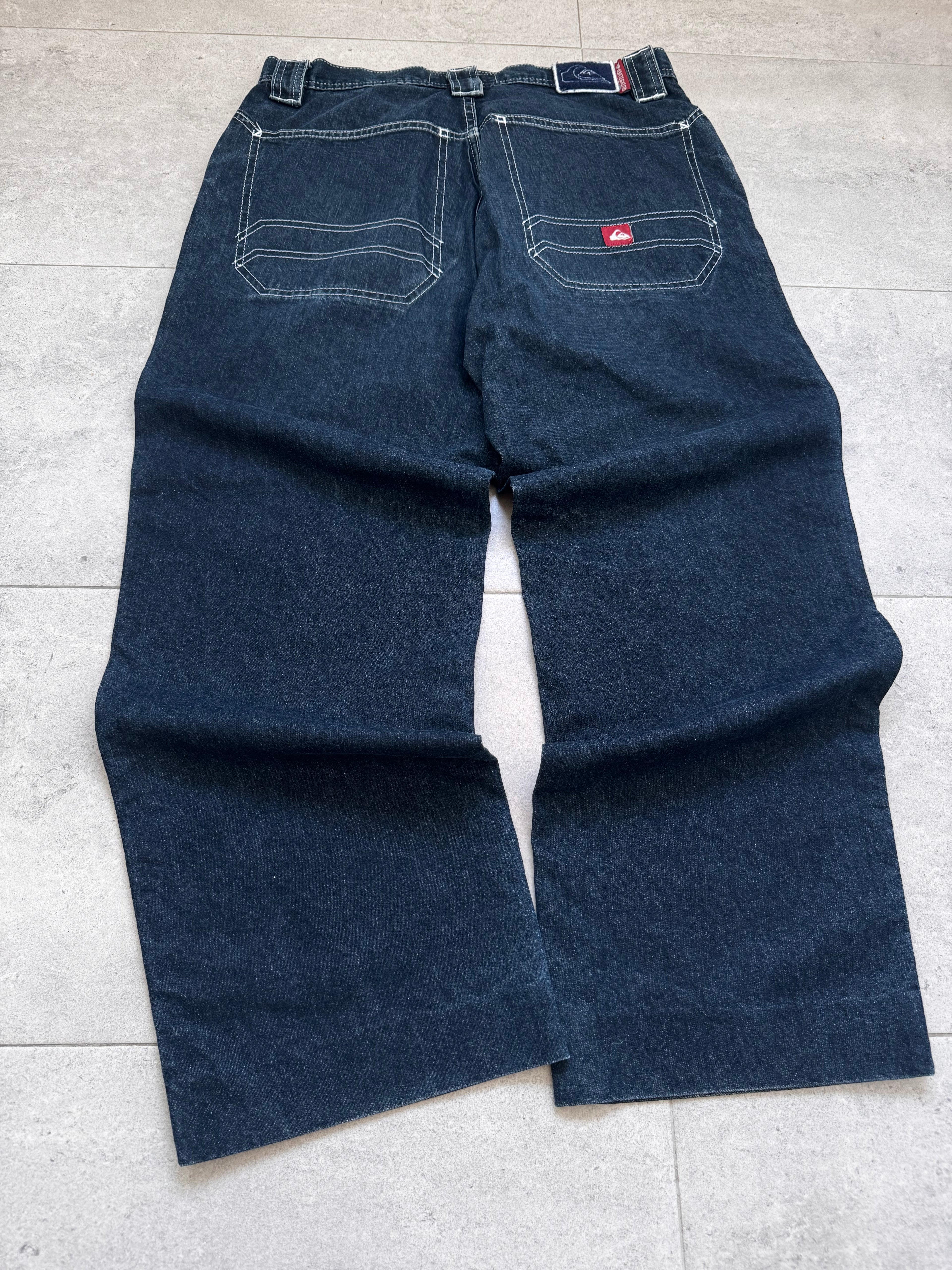 2000s Quiksilver vintage baggy jeans back detail — rare surf skate crossover